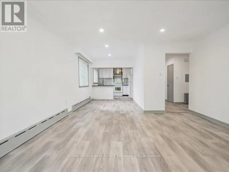 18 THIRTY THIRD STREET