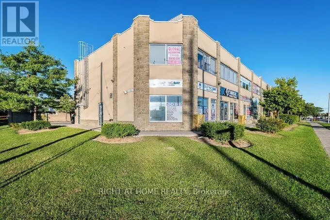 104 - 49 HILLCREST AVENUE