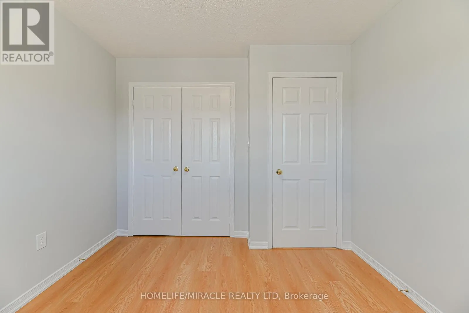 102 DELPORT CLOSE