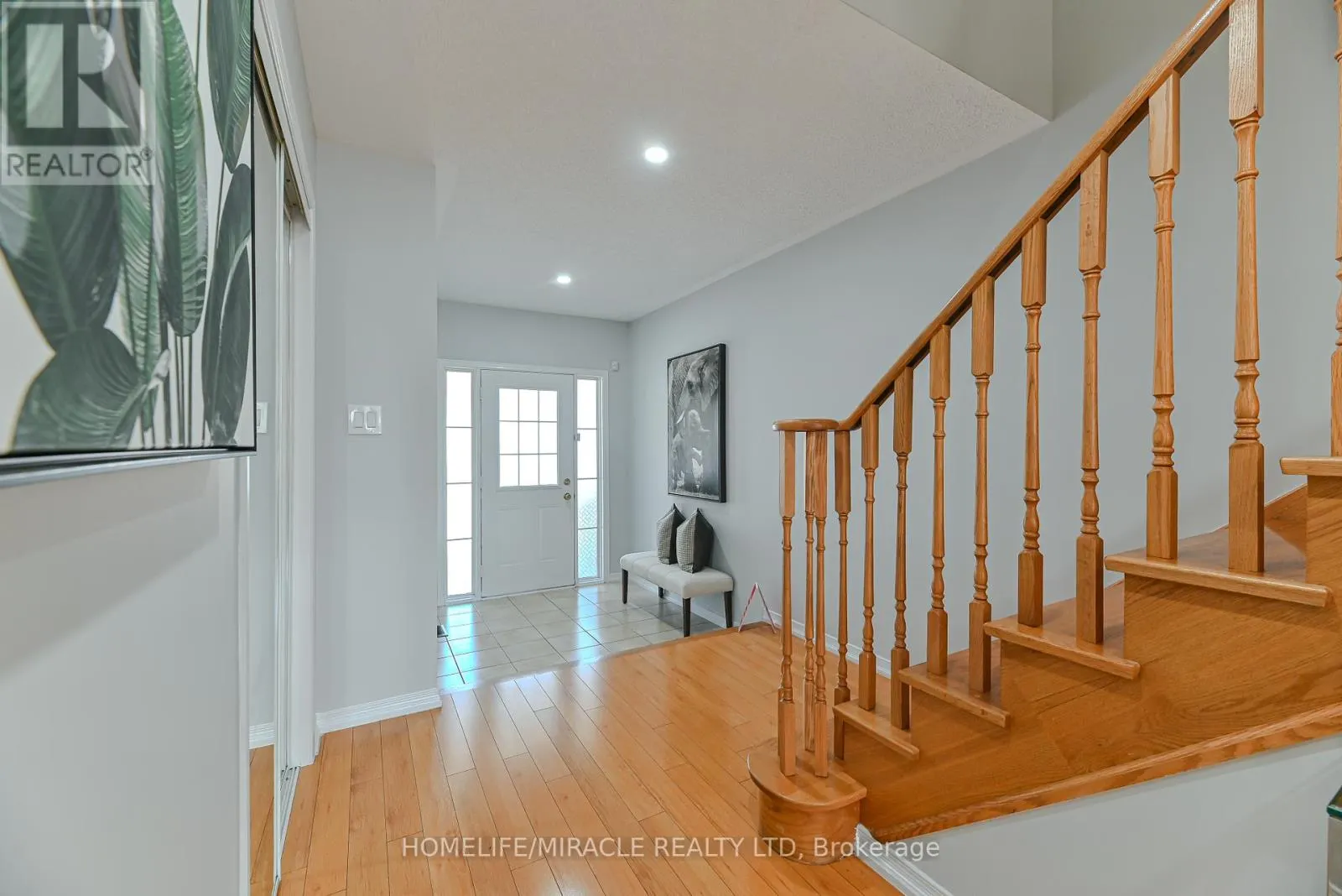 102 DELPORT CLOSE