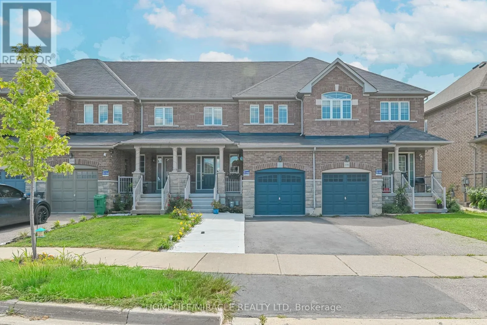 102 DELPORT CLOSE