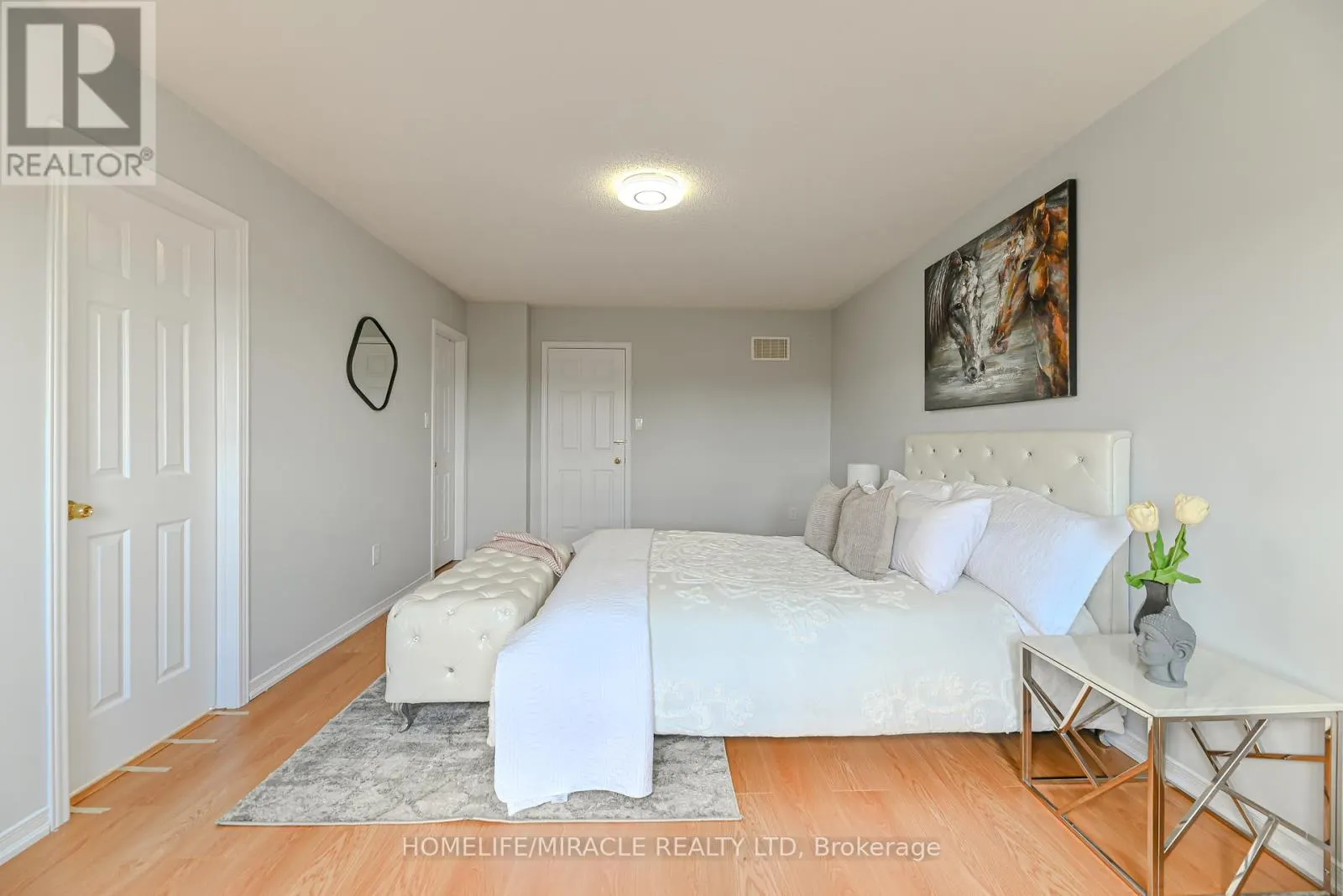 102 DELPORT CLOSE