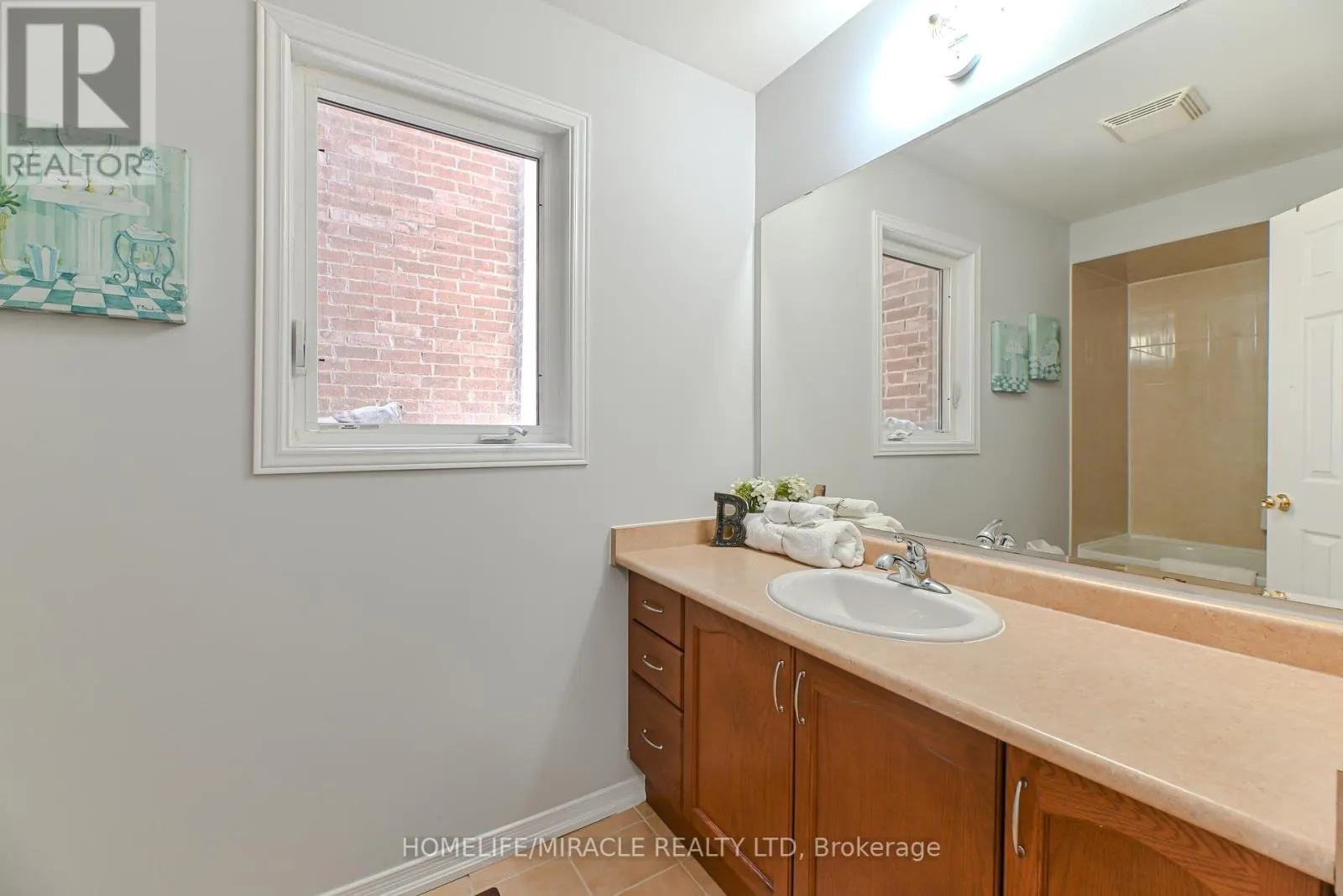 102 DELPORT CLOSE