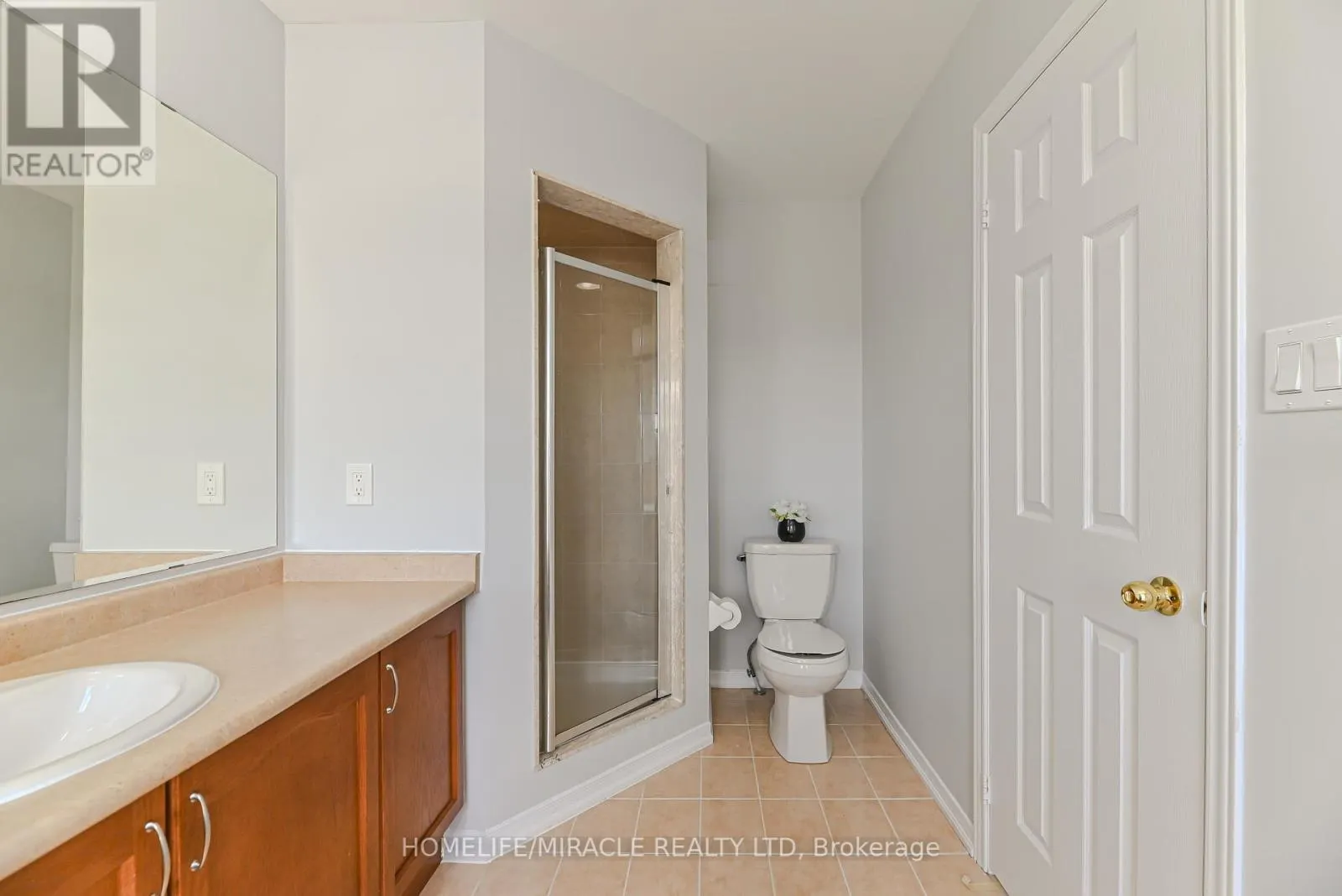 102 DELPORT CLOSE