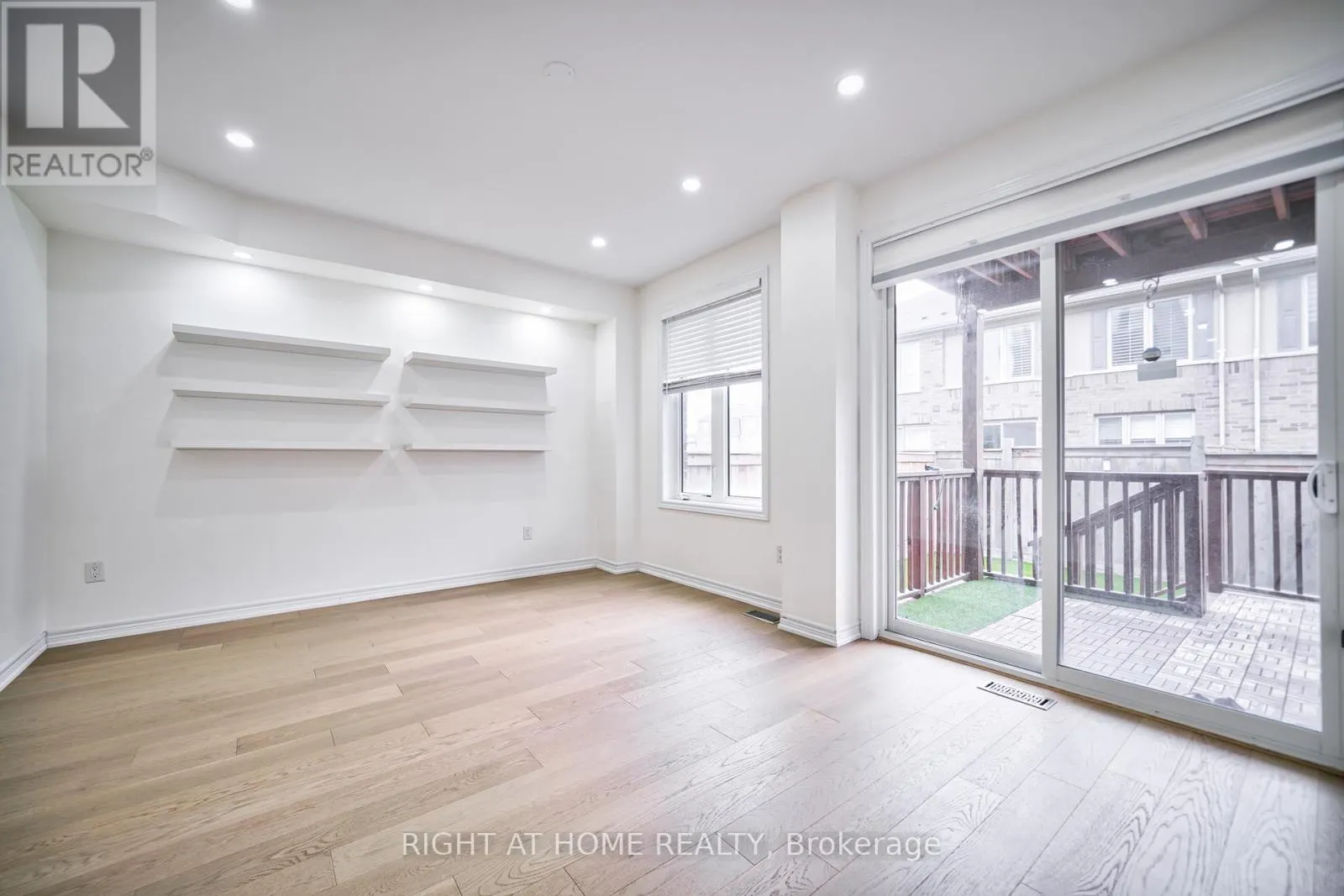 422 BELCOURT COMMON