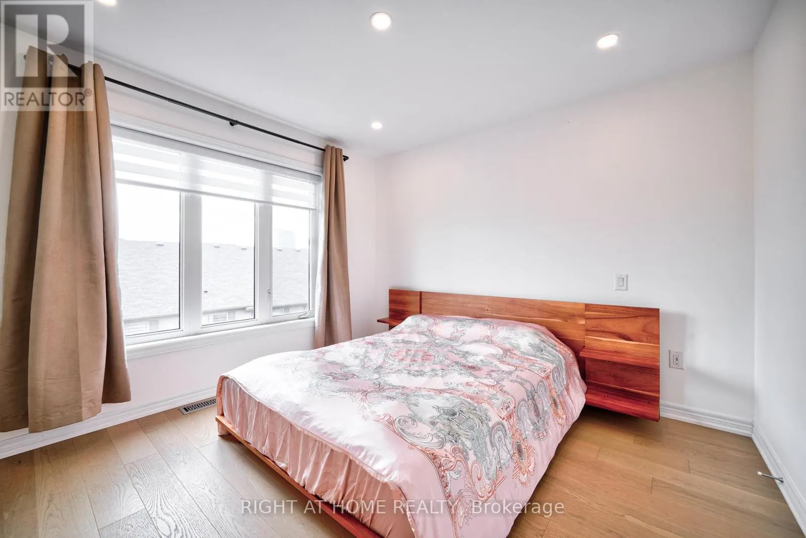 422 BELCOURT COMMON