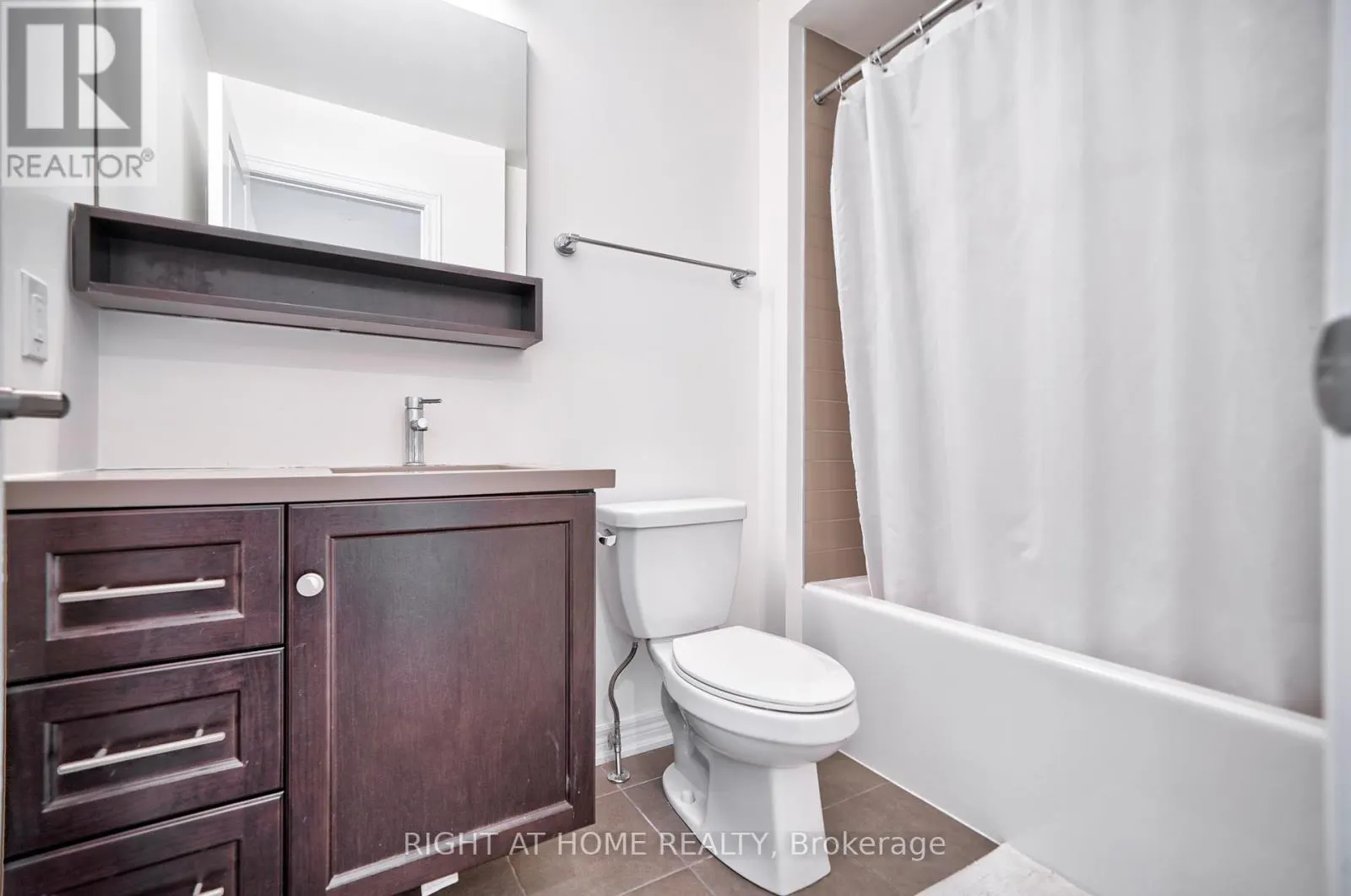 422 BELCOURT COMMON