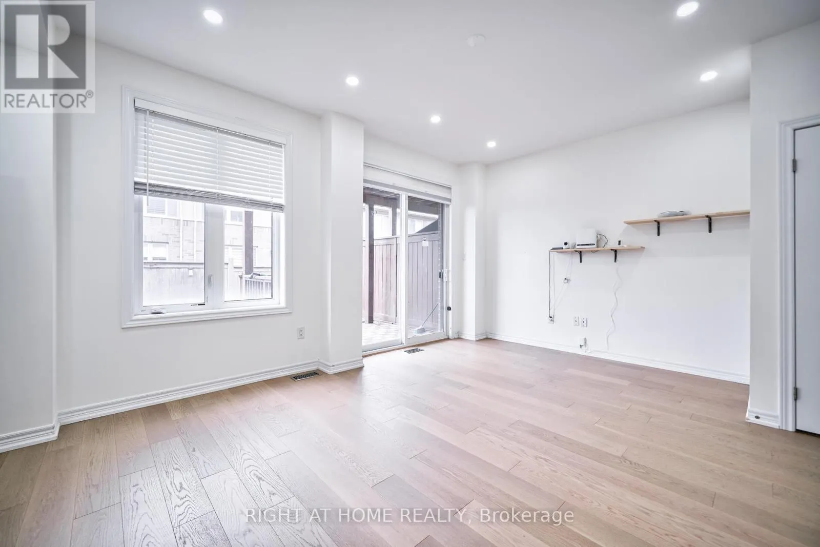 422 BELCOURT COMMON