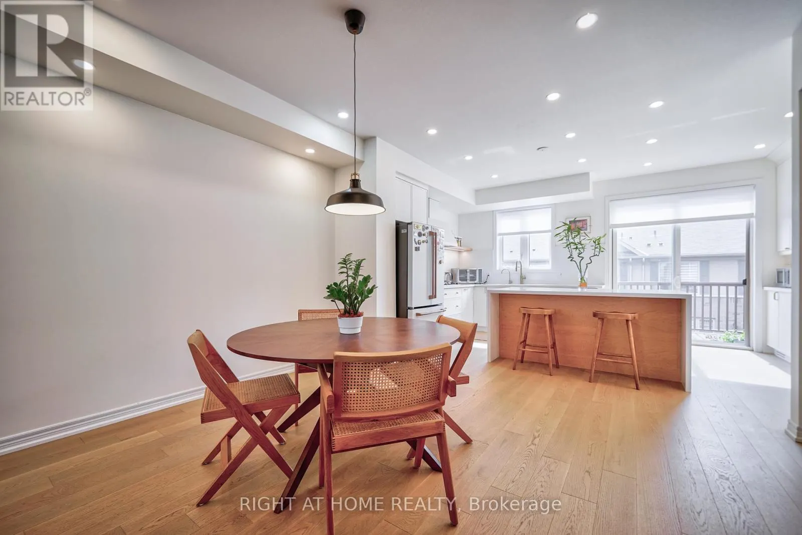 422 BELCOURT COMMON