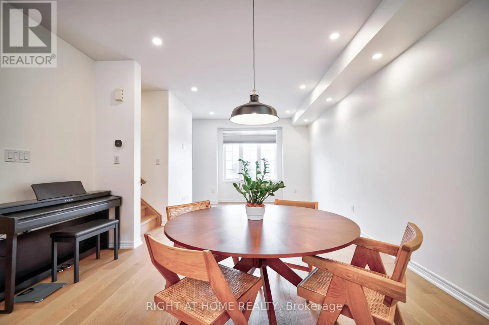 422 BELCOURT COMMON