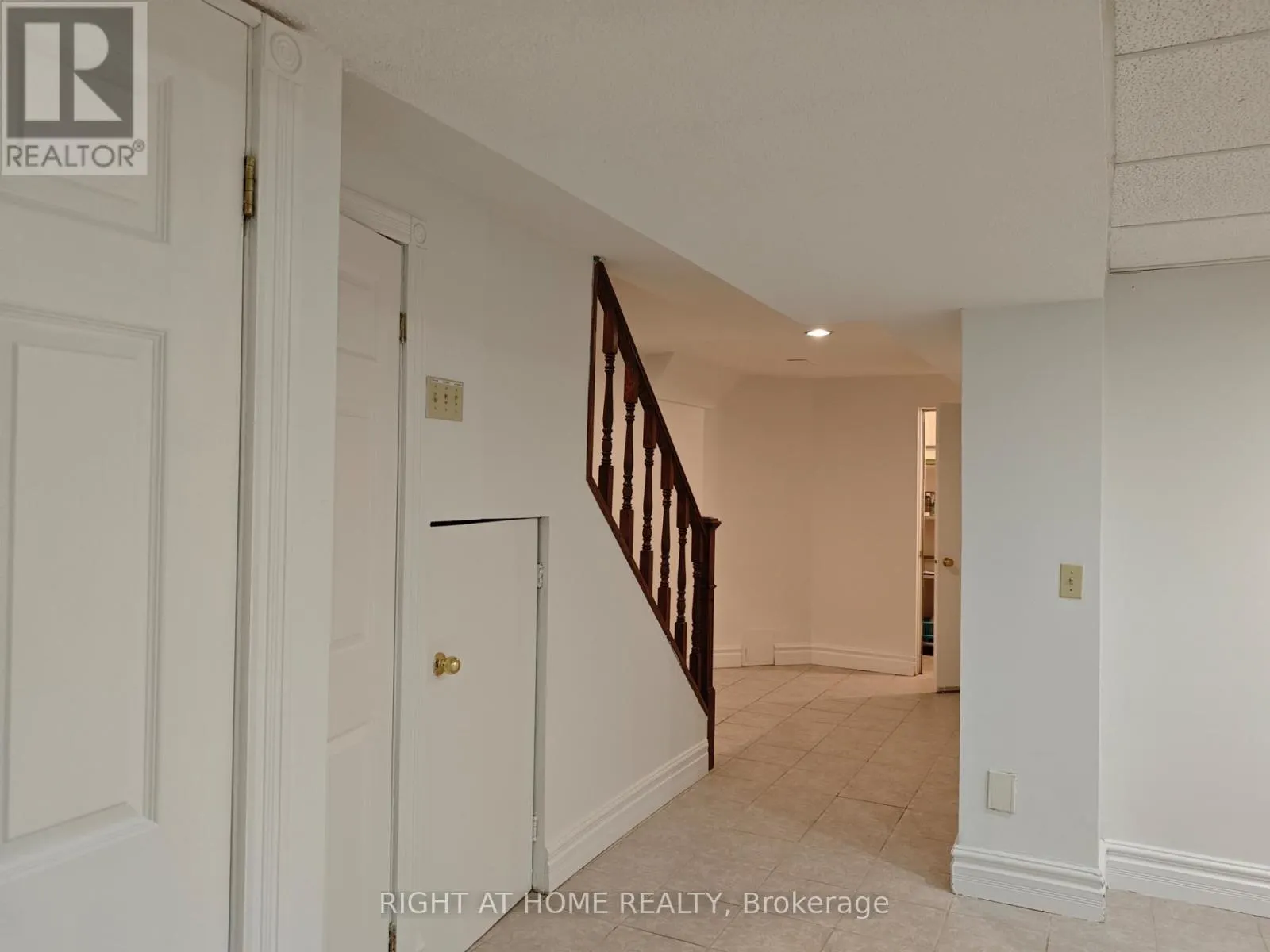 1216 BLACKBURN DRIVE