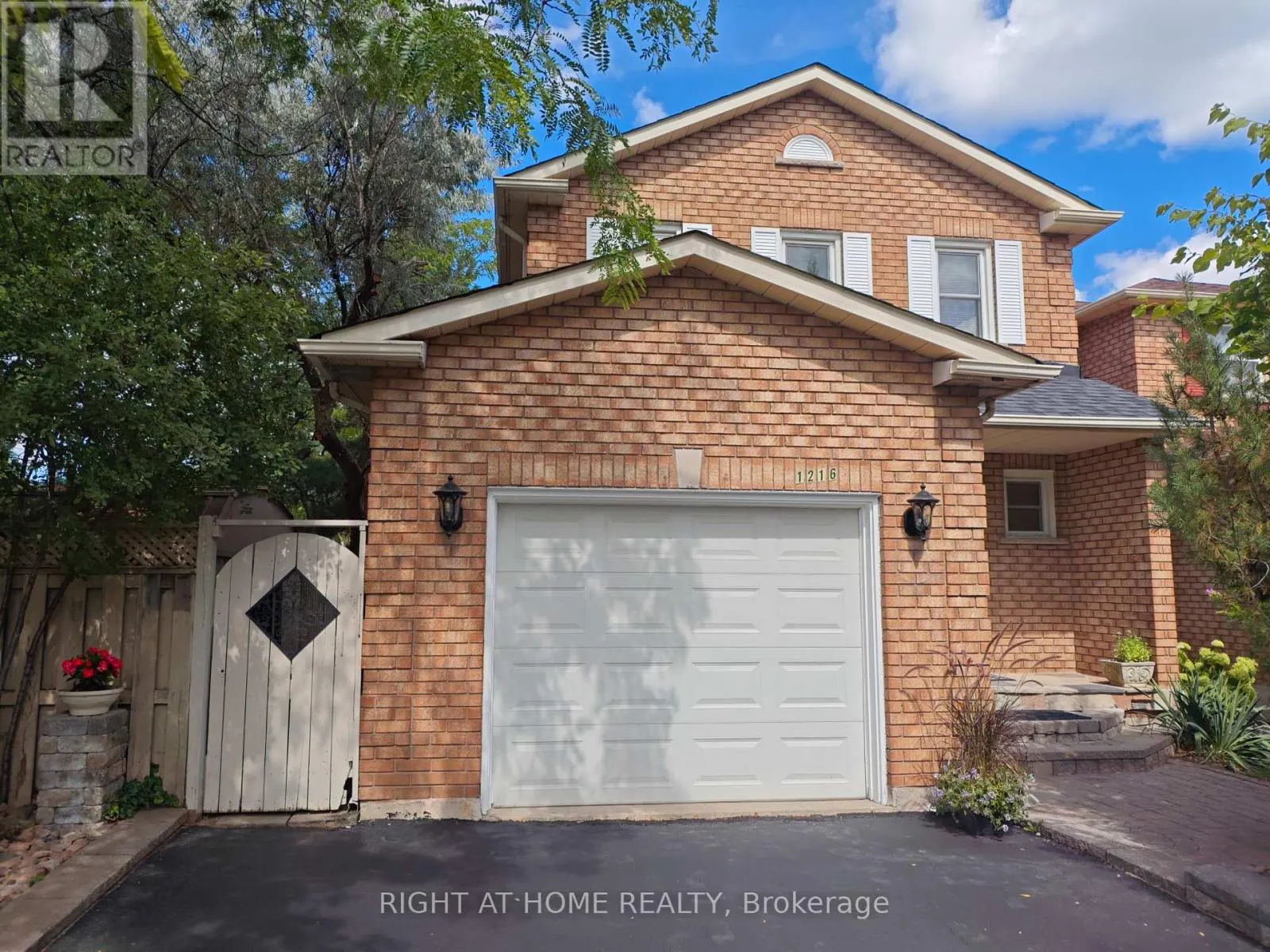 1216 BLACKBURN DRIVE