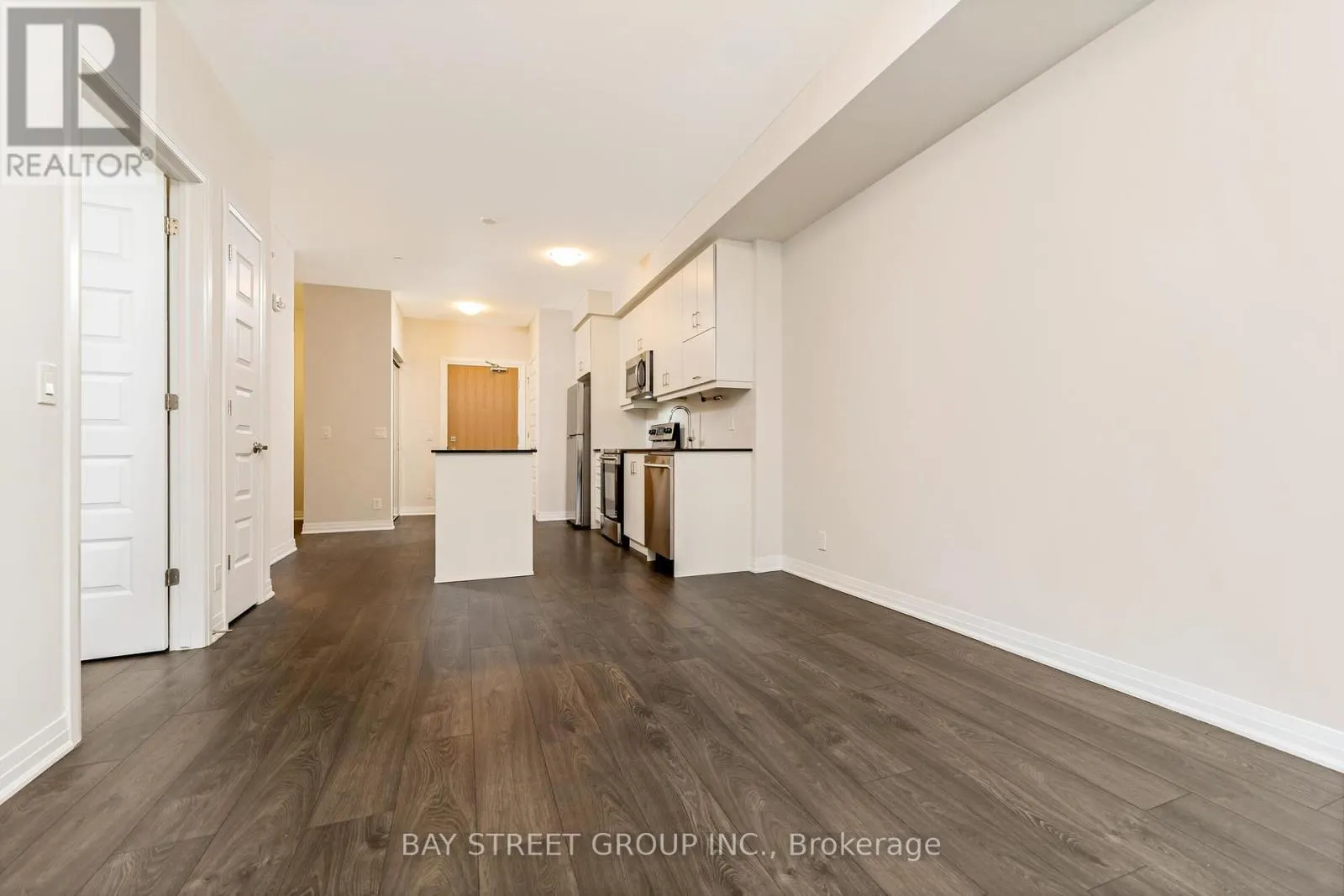 523 - 128 GROVEWOOD COMMON