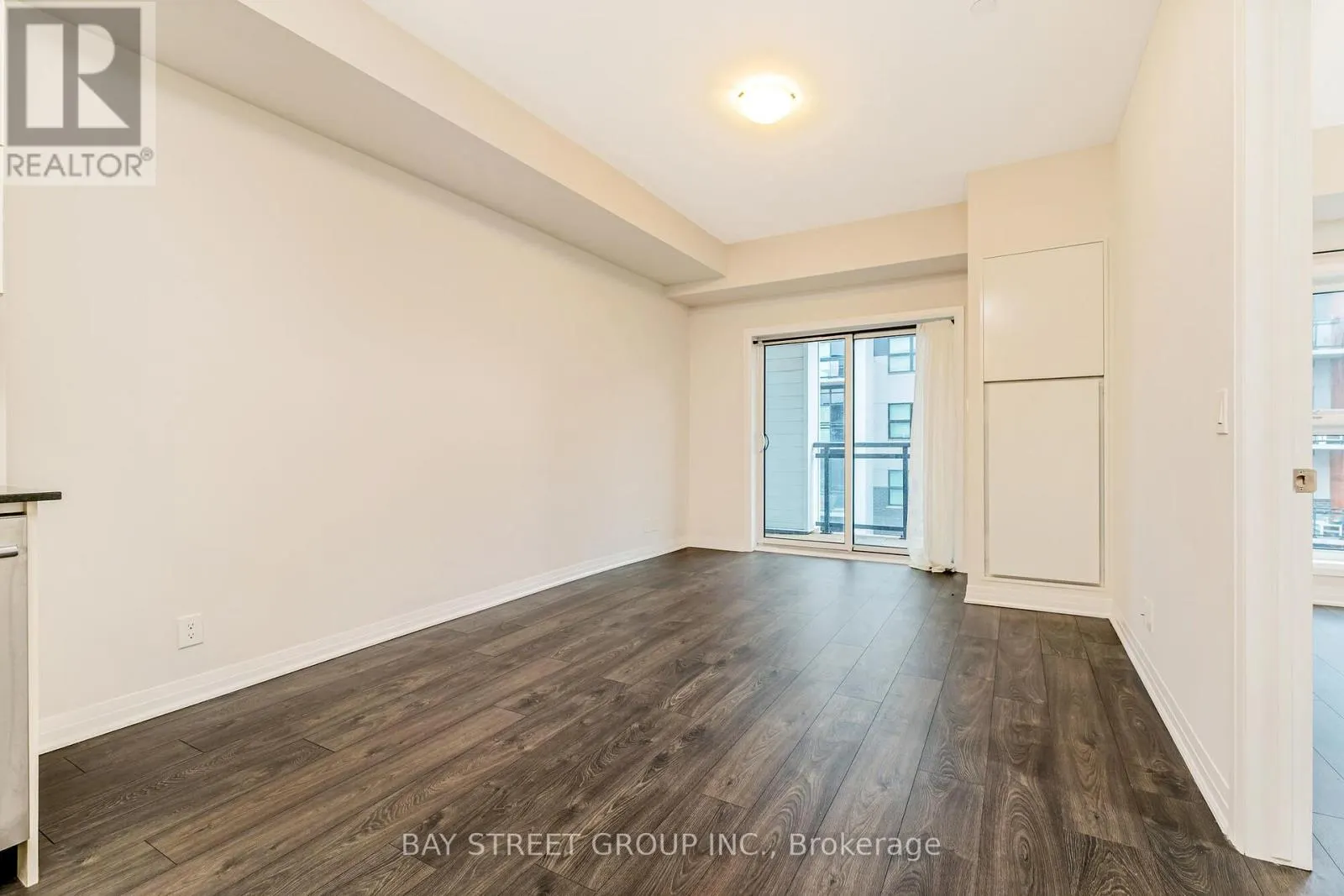 523 - 128 GROVEWOOD COMMON