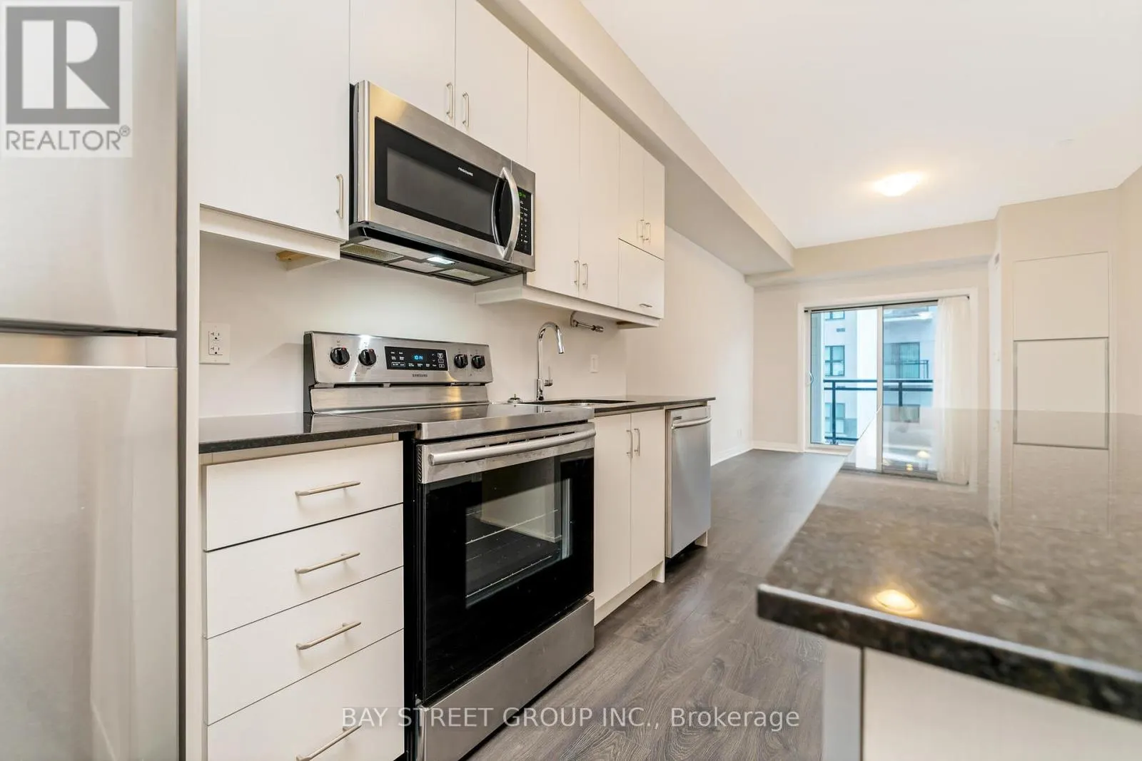 523 - 128 GROVEWOOD COMMON
