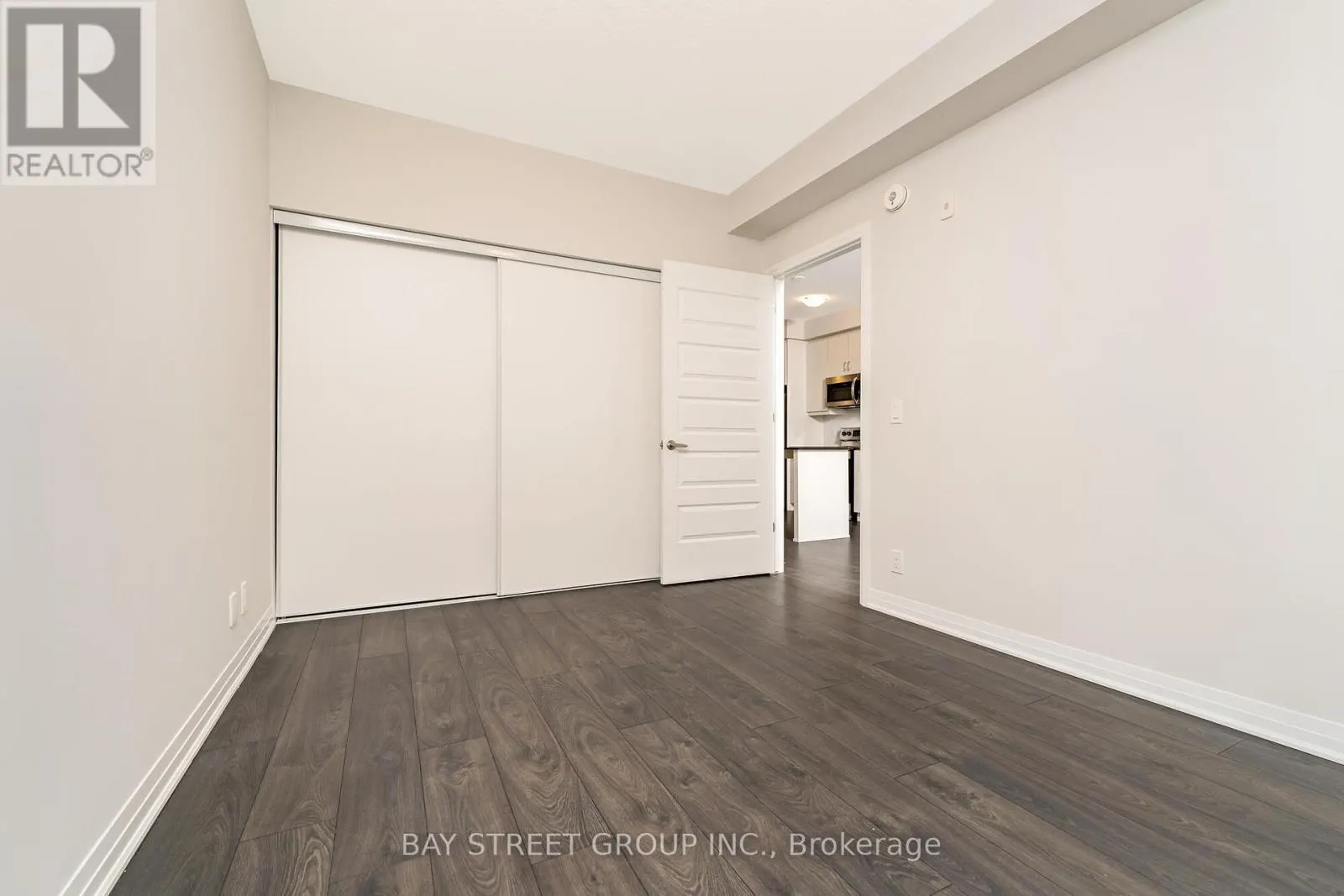 523 - 128 GROVEWOOD COMMON
