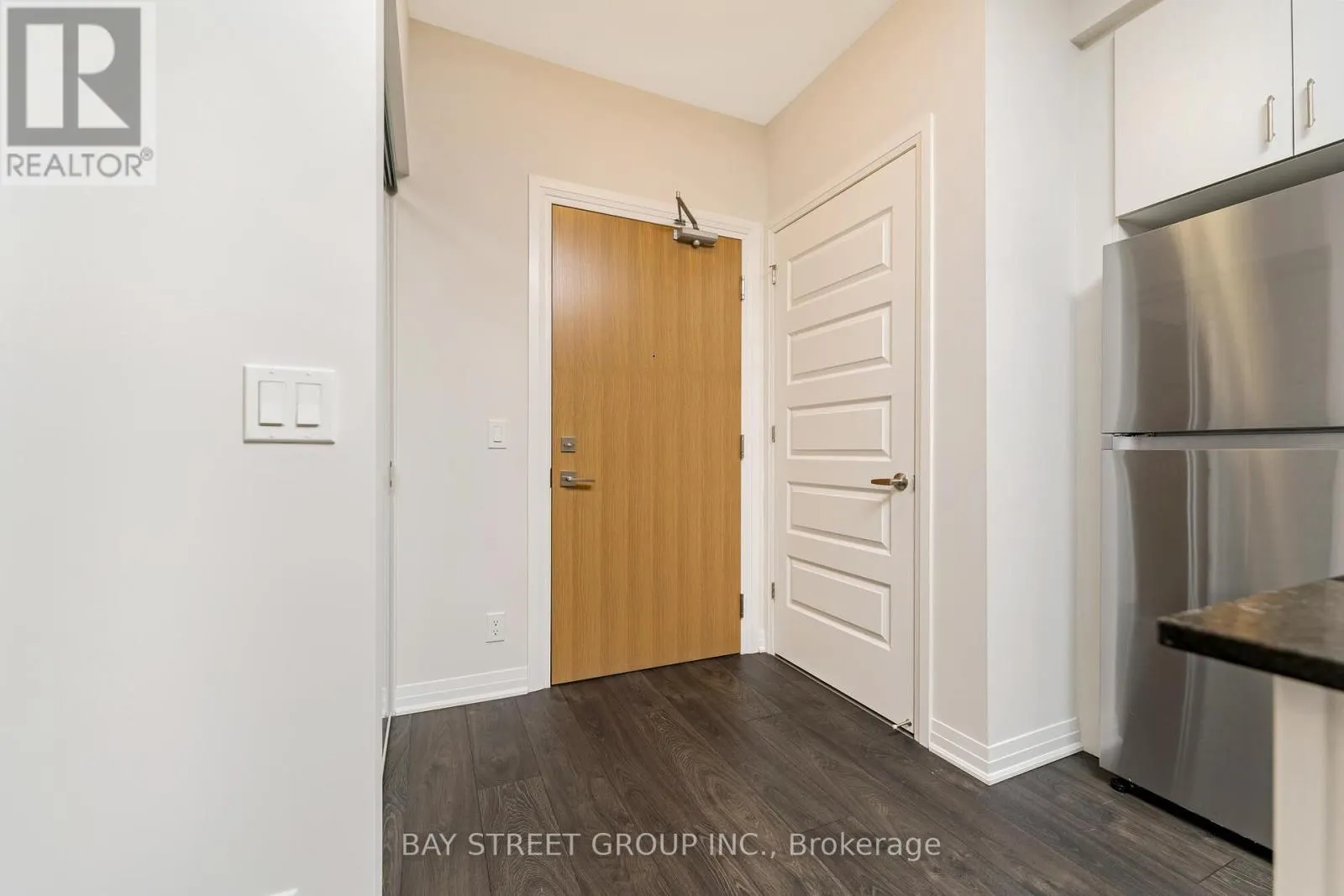 523 - 128 GROVEWOOD COMMON