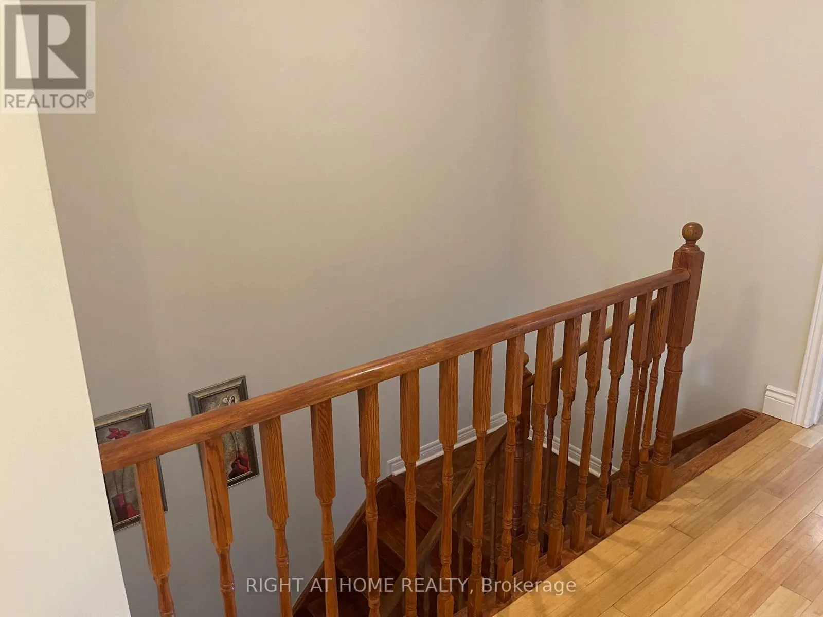 18 ARCHBURY CIRCLE