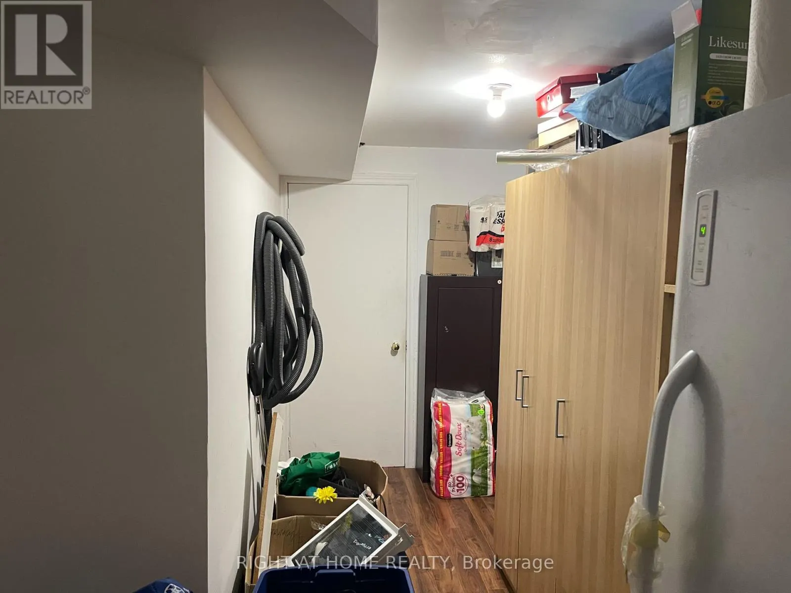 18 ARCHBURY CIRCLE