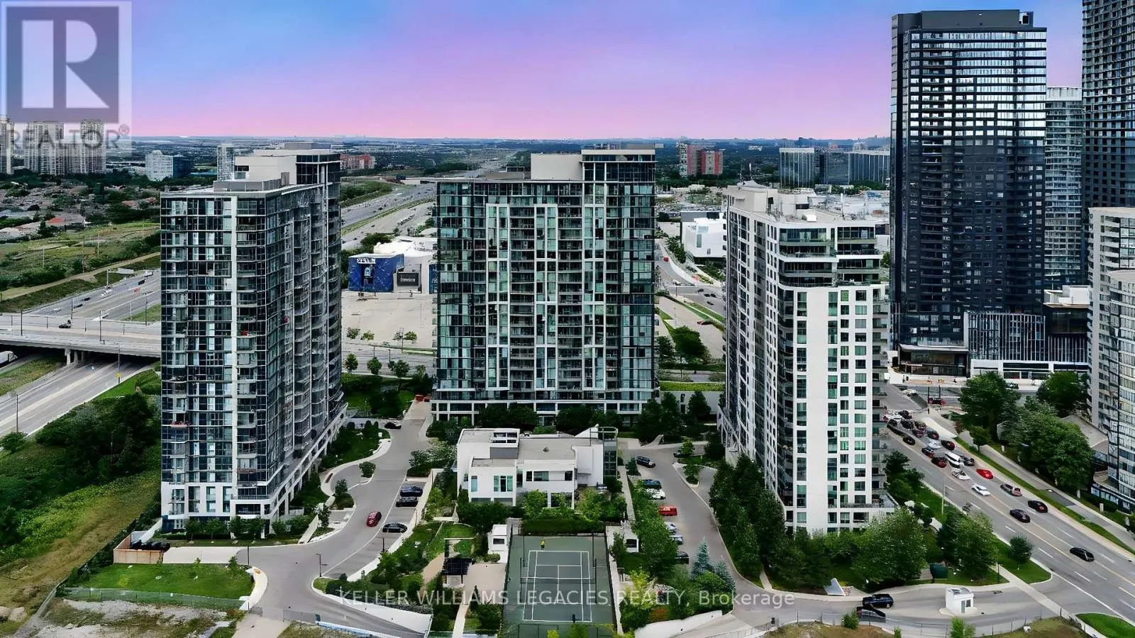 PH18 - 339 RATHBURN ROAD W