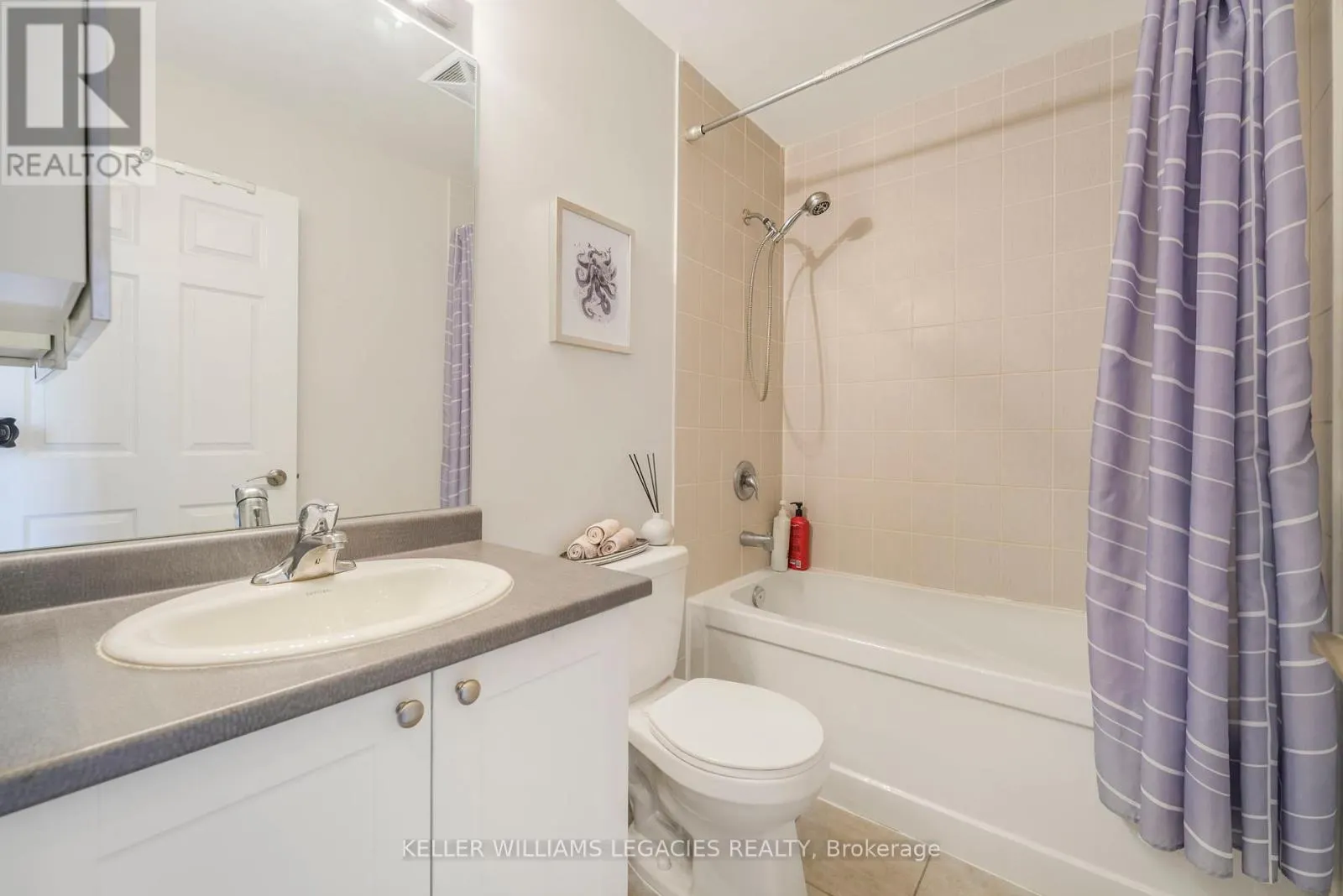 PH18 - 339 RATHBURN ROAD W