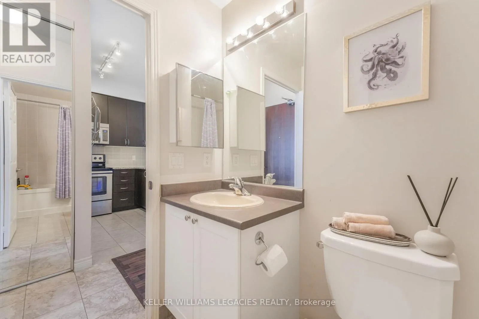 PH18 - 339 RATHBURN ROAD W