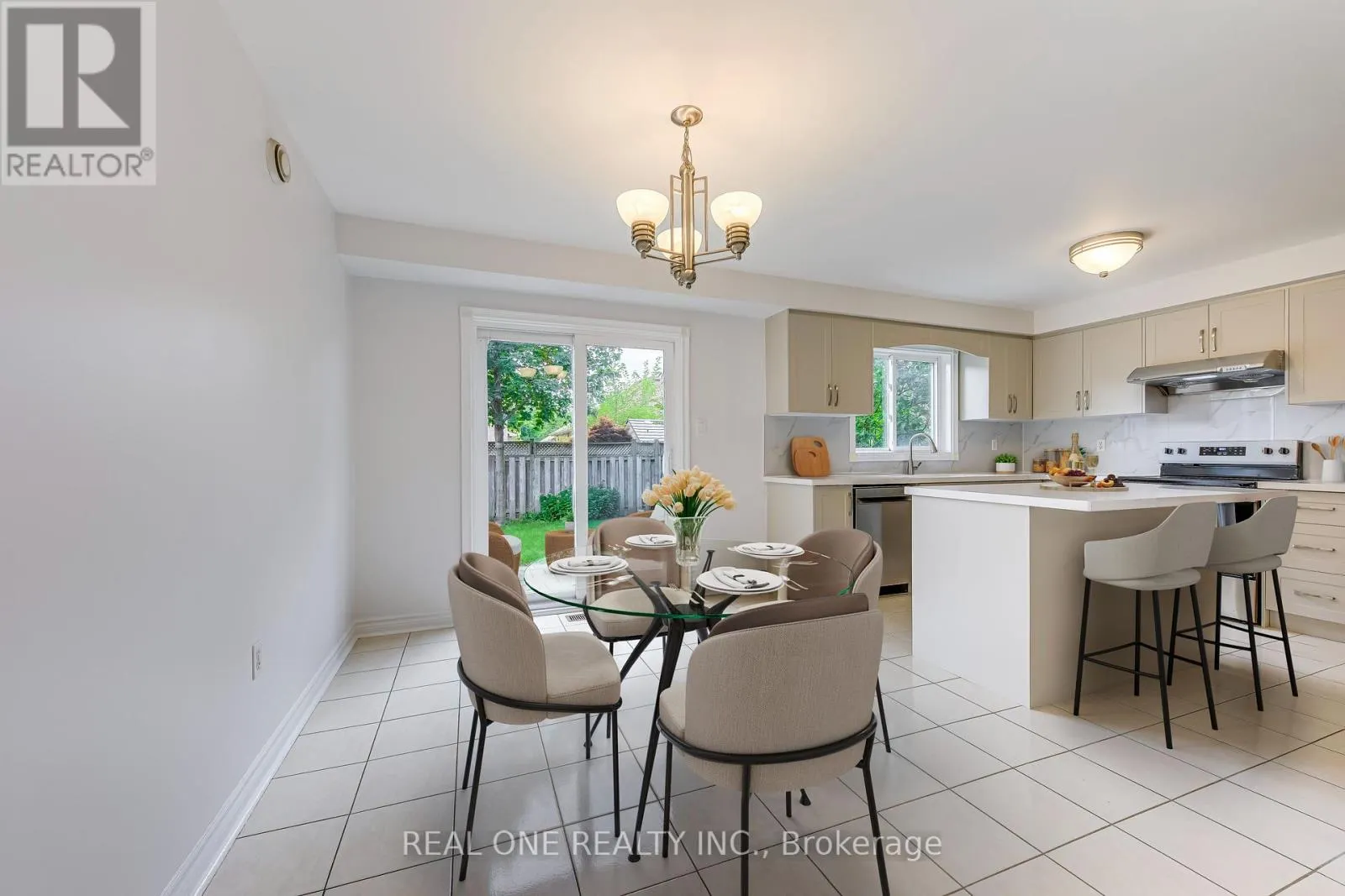 5192 CASTLEFIELD DRIVE