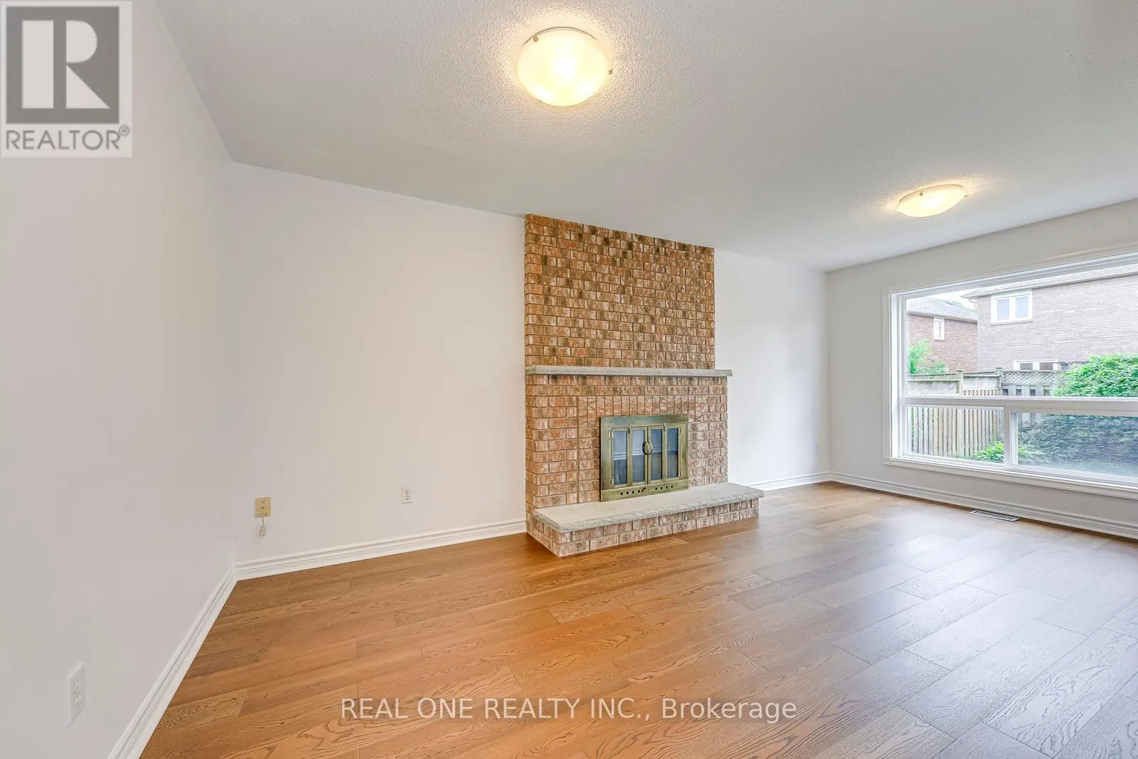 5192 CASTLEFIELD DRIVE