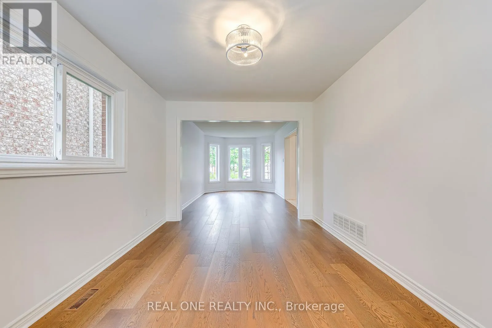 5192 CASTLEFIELD DRIVE