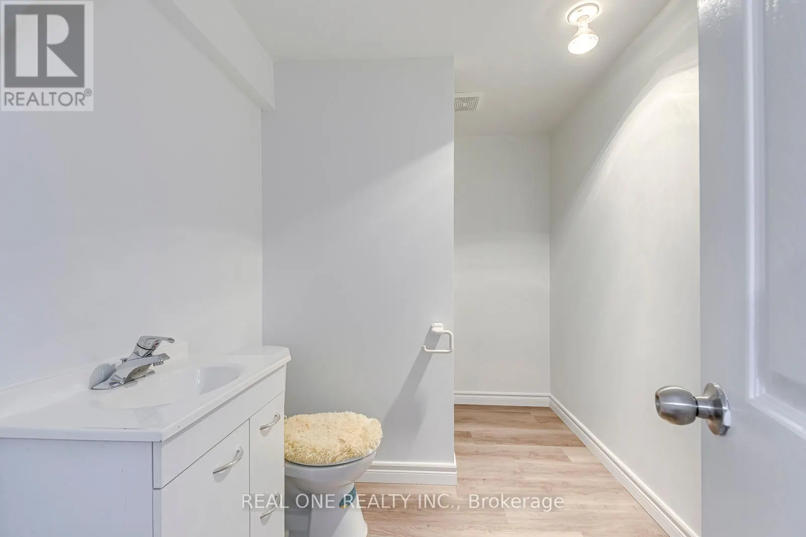 5192 CASTLEFIELD DRIVE