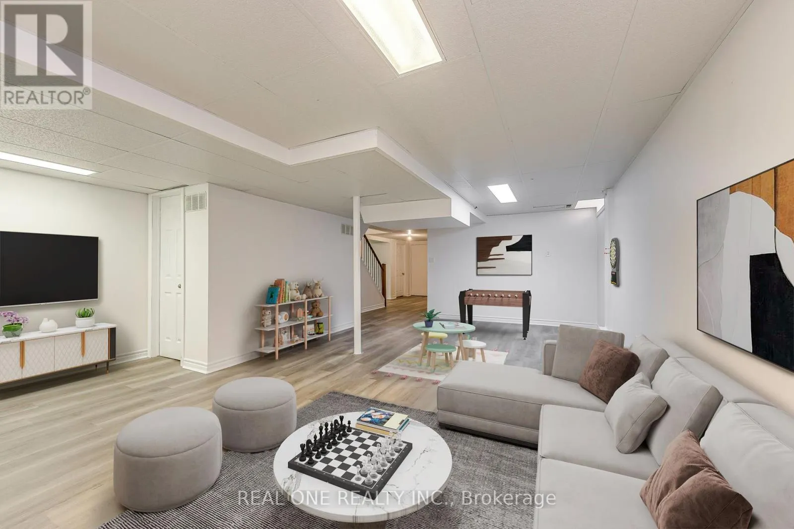 5192 CASTLEFIELD DRIVE