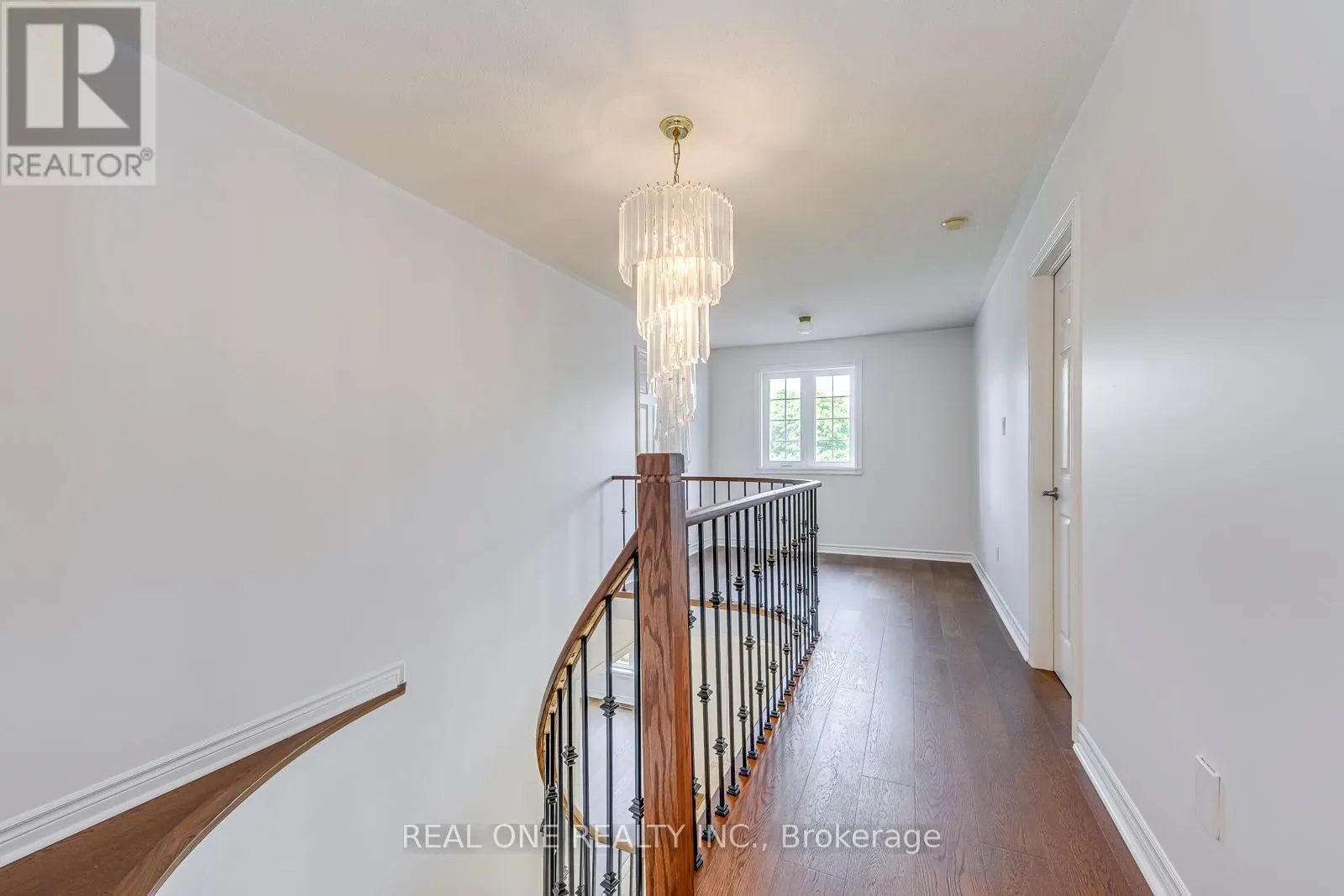 5192 CASTLEFIELD DRIVE