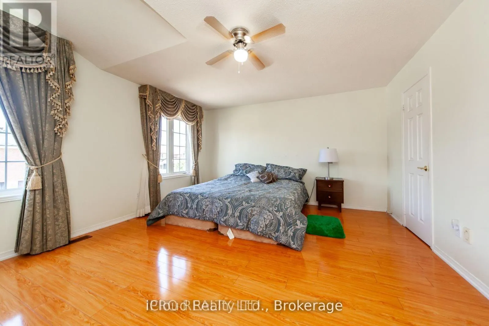3391 CRIMSON KING CIRCLE