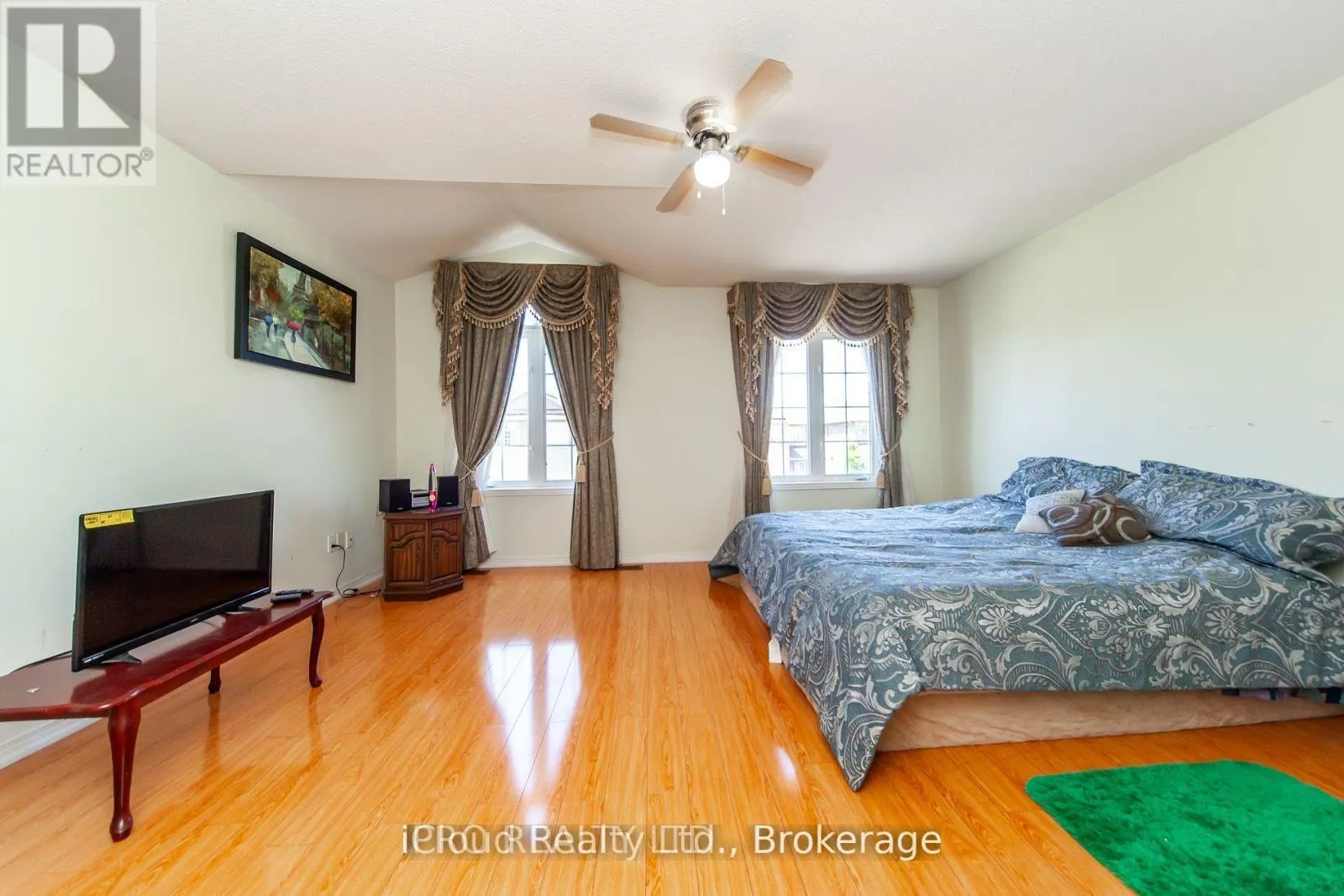 3391 CRIMSON KING CIRCLE