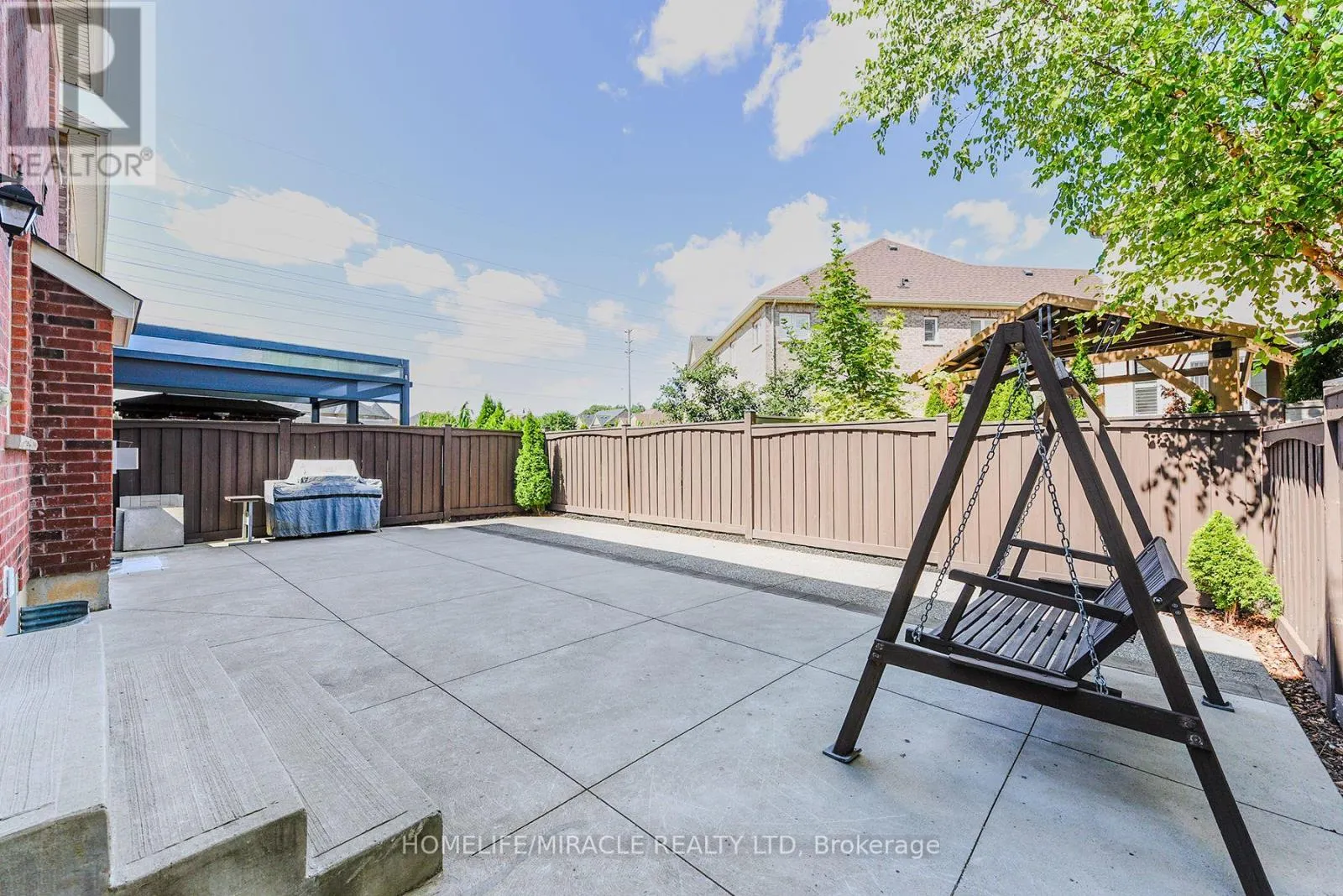 122 BONNIE BRAES DRIVE