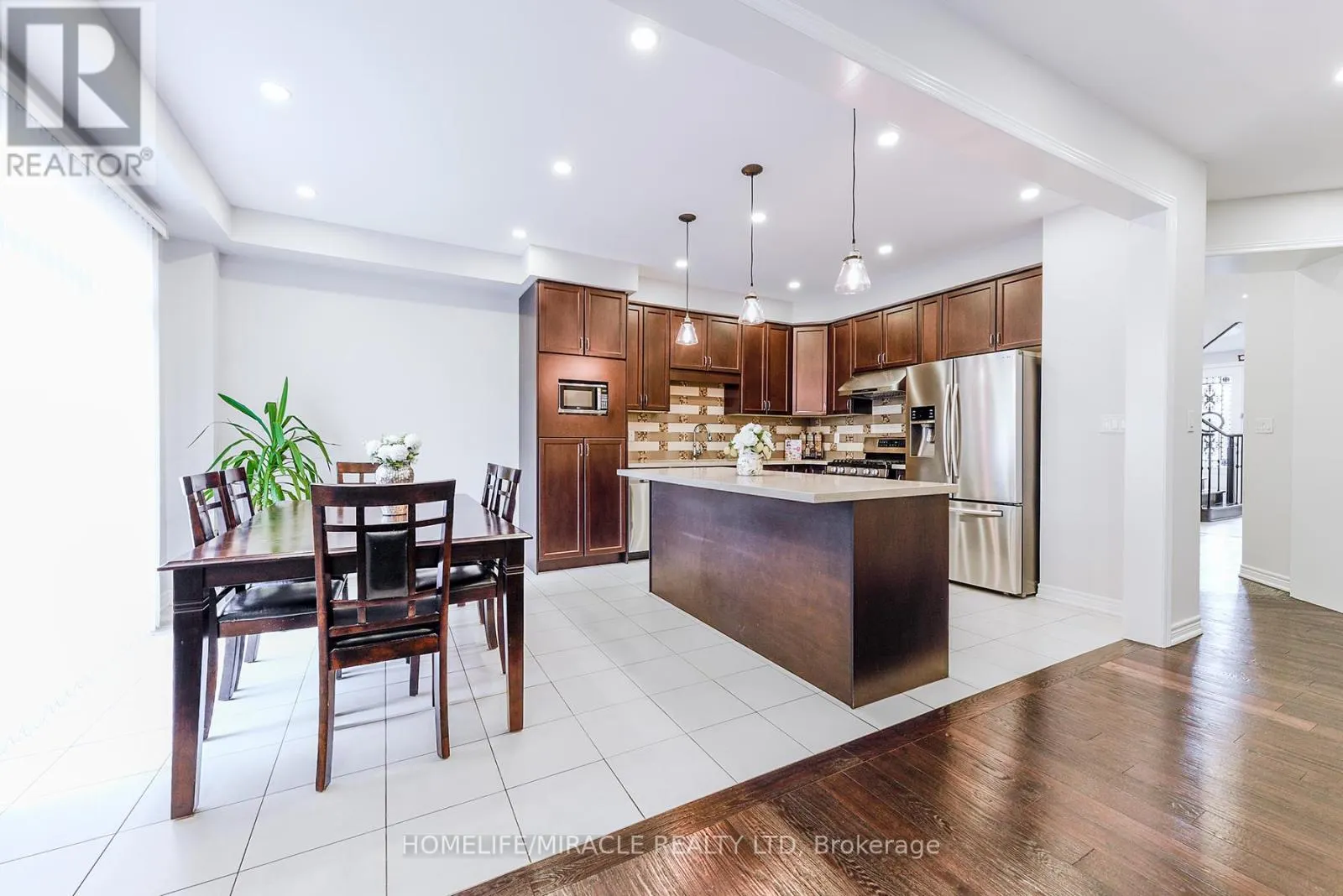 122 BONNIE BRAES DRIVE