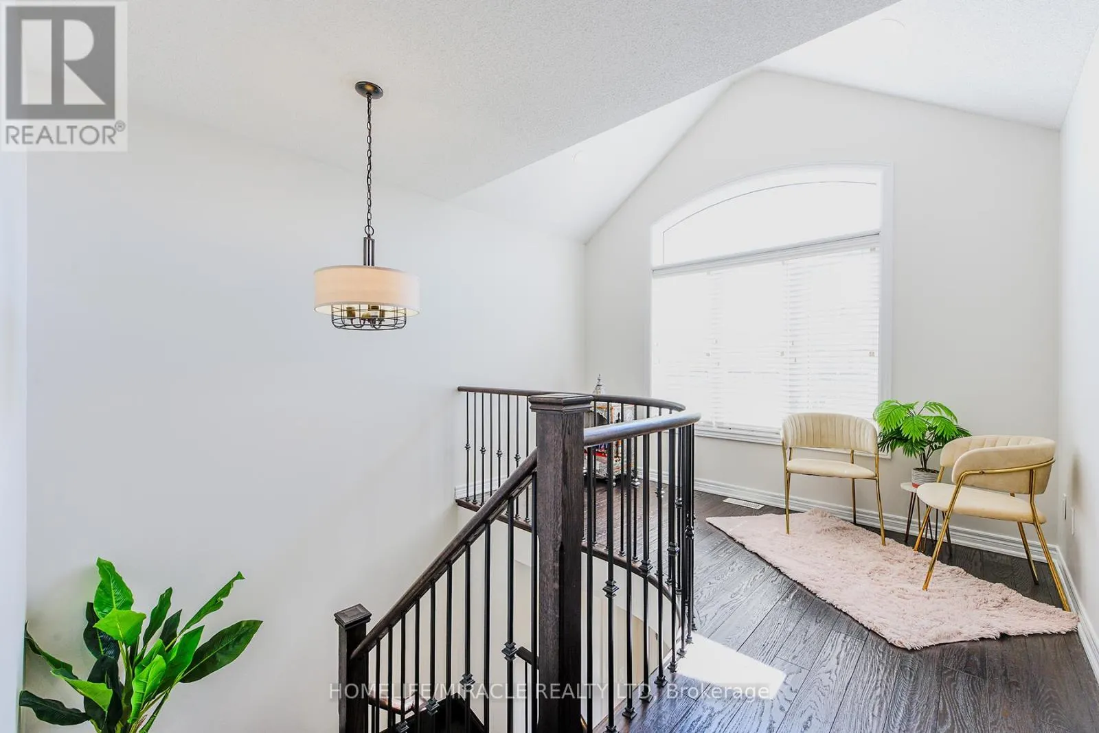 122 BONNIE BRAES DRIVE