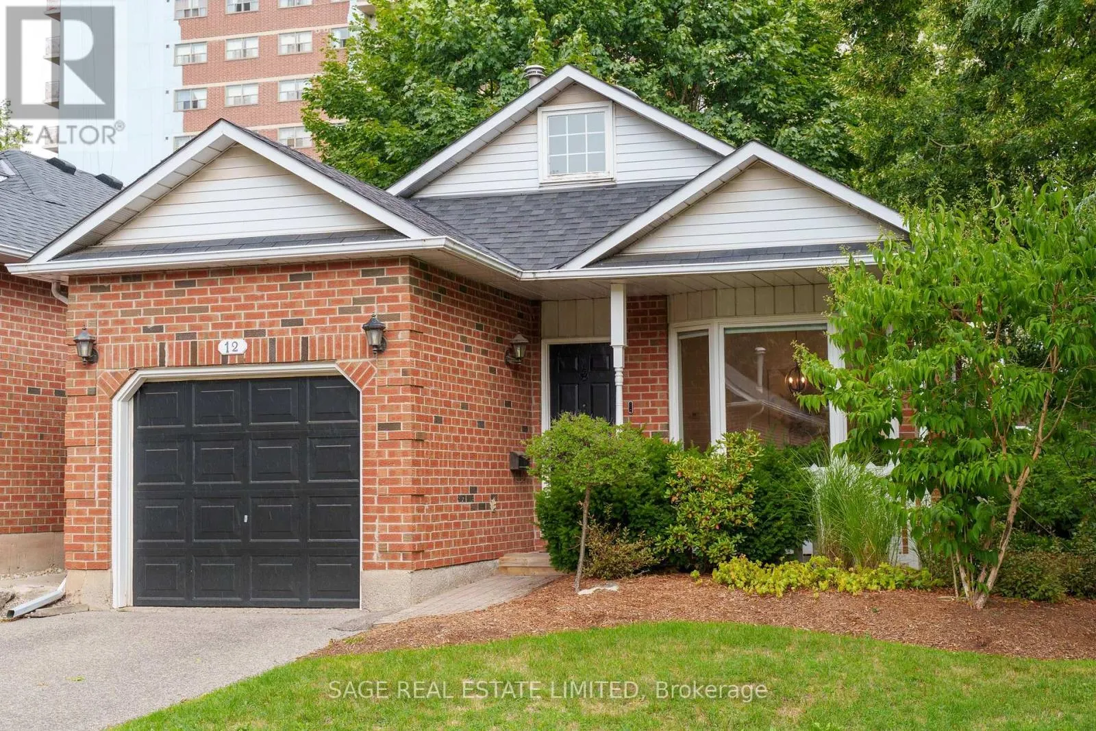12 - 935 KING ROAD