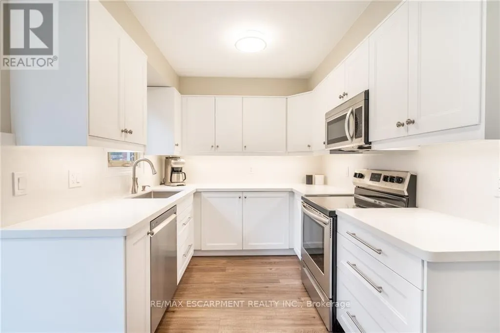 118 - 895 MAPLE AVENUE