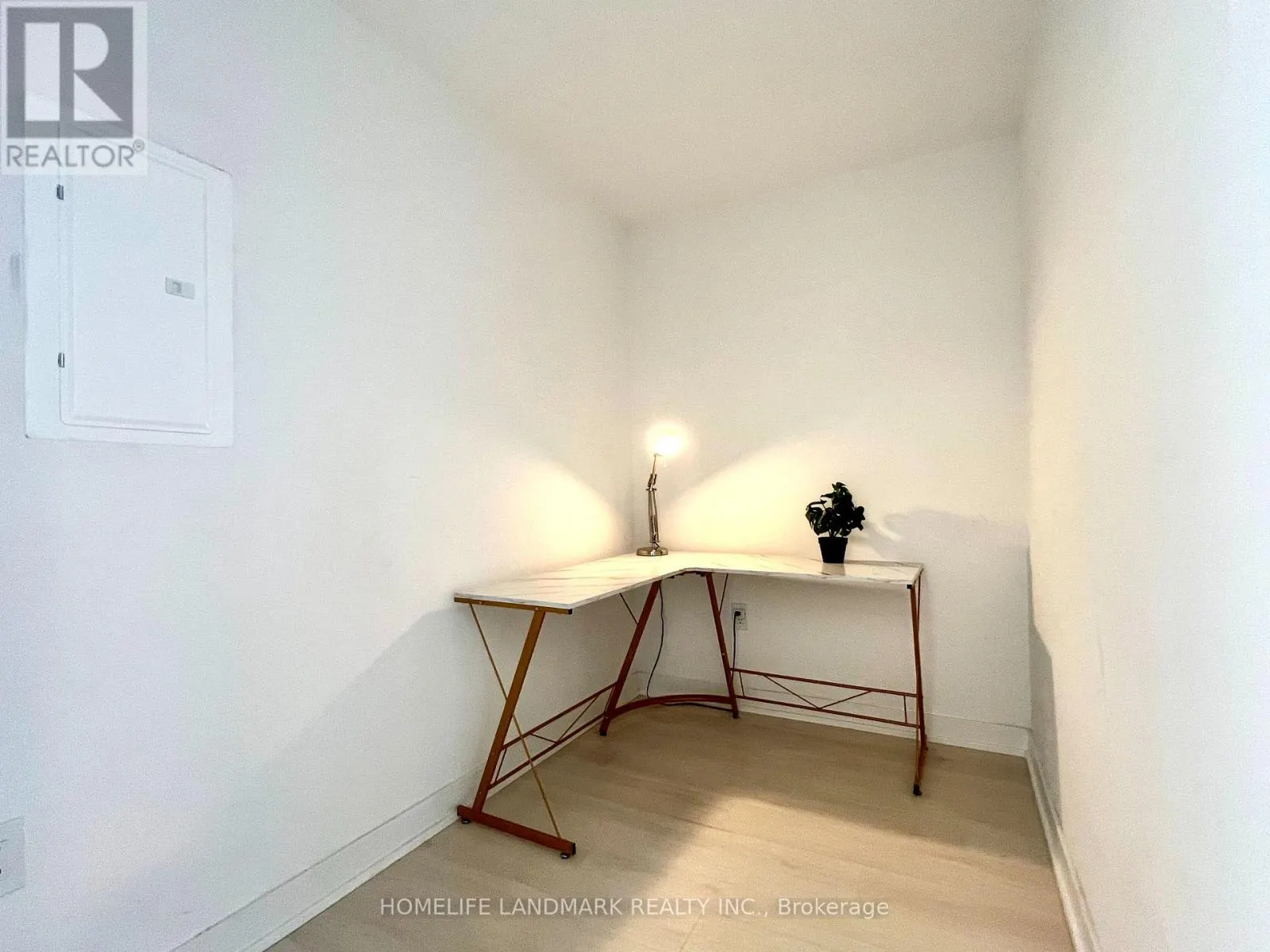 2312 - 3900 CONFEDERATION PARKWAY