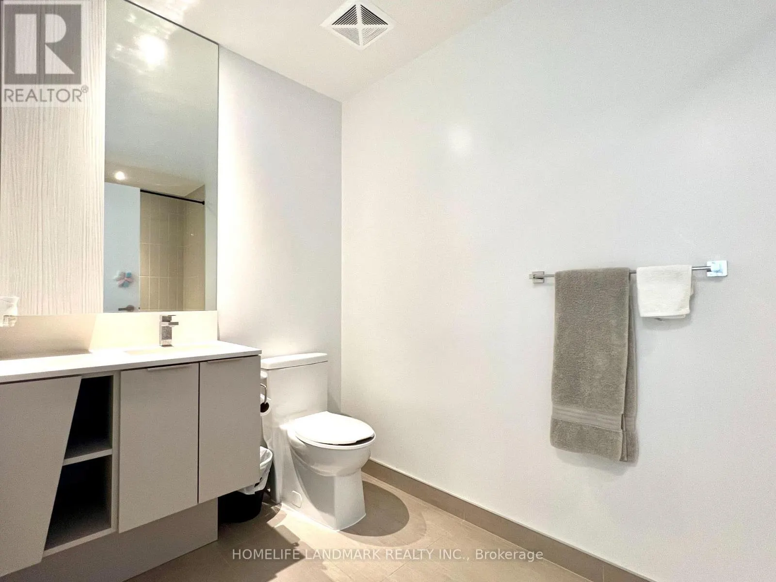2312 - 3900 CONFEDERATION PARKWAY