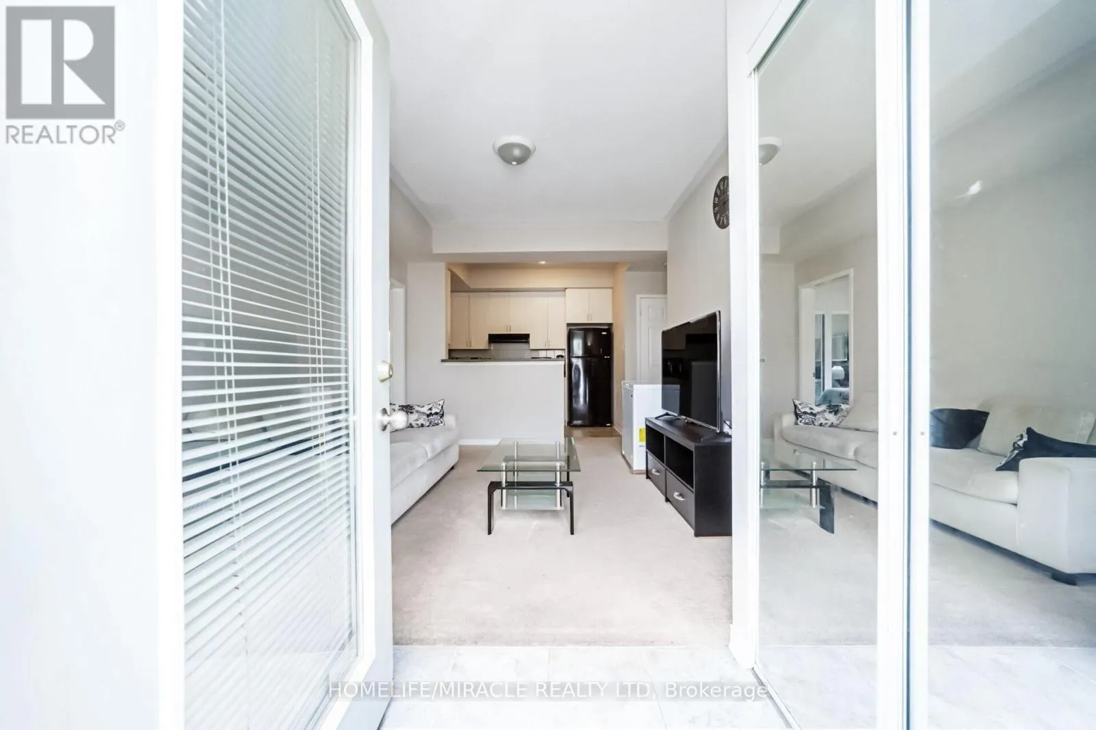 85 - 60 FAIRWOOD CIRCLE