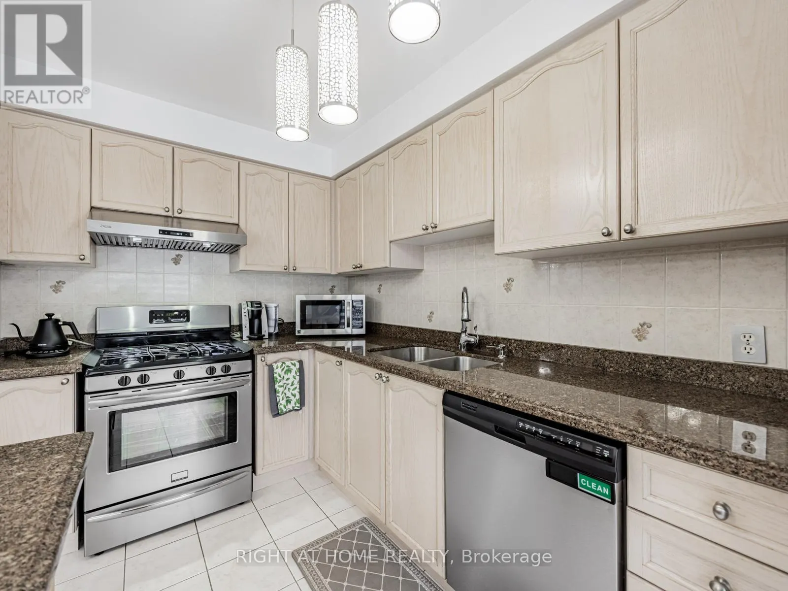 5326 MARBLEWOOD DRIVE