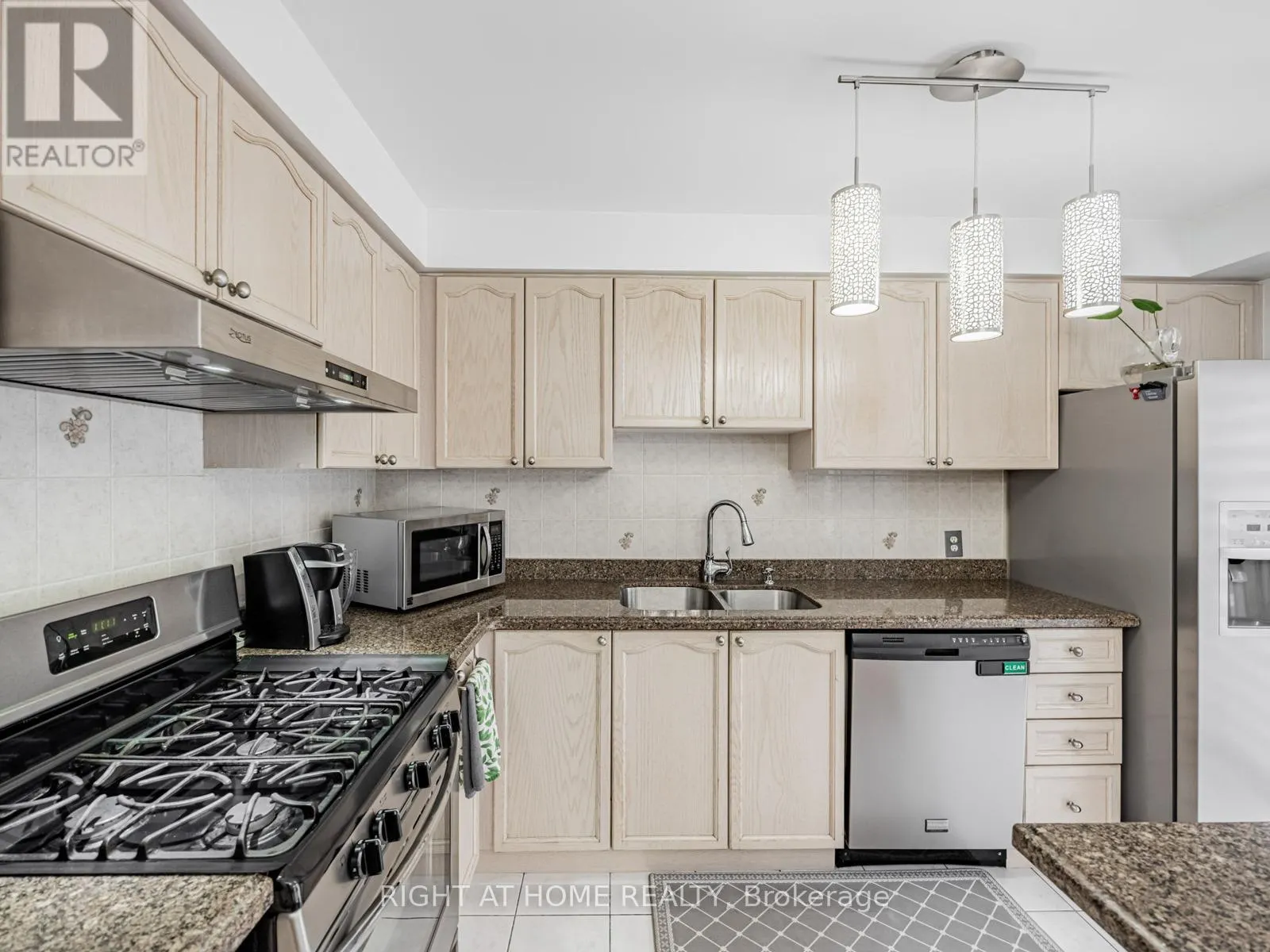 5326 MARBLEWOOD DRIVE