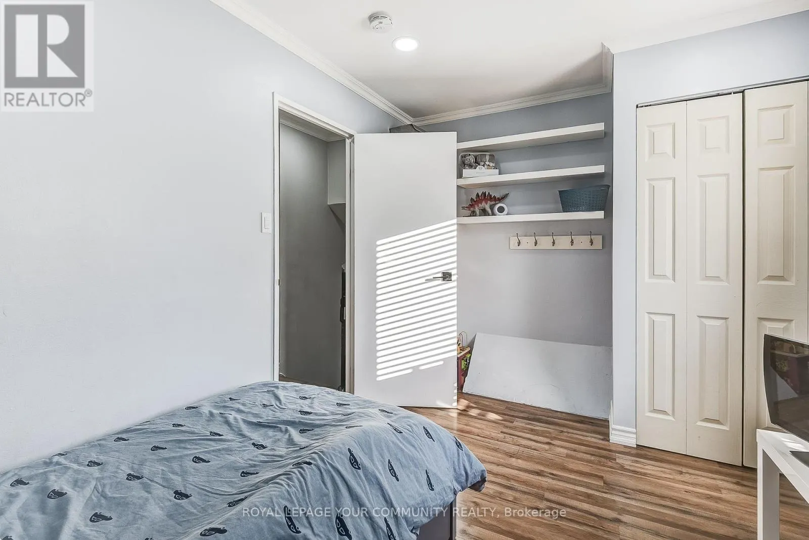 38 GAINSBOROUGH ROAD