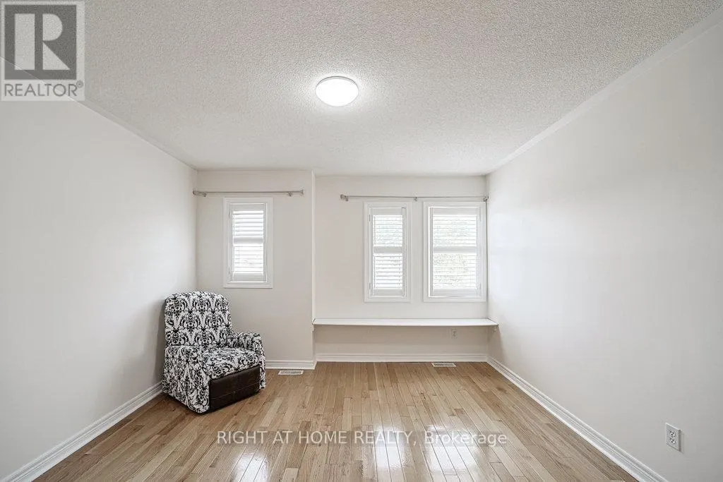 176 COOKE CRESCENT