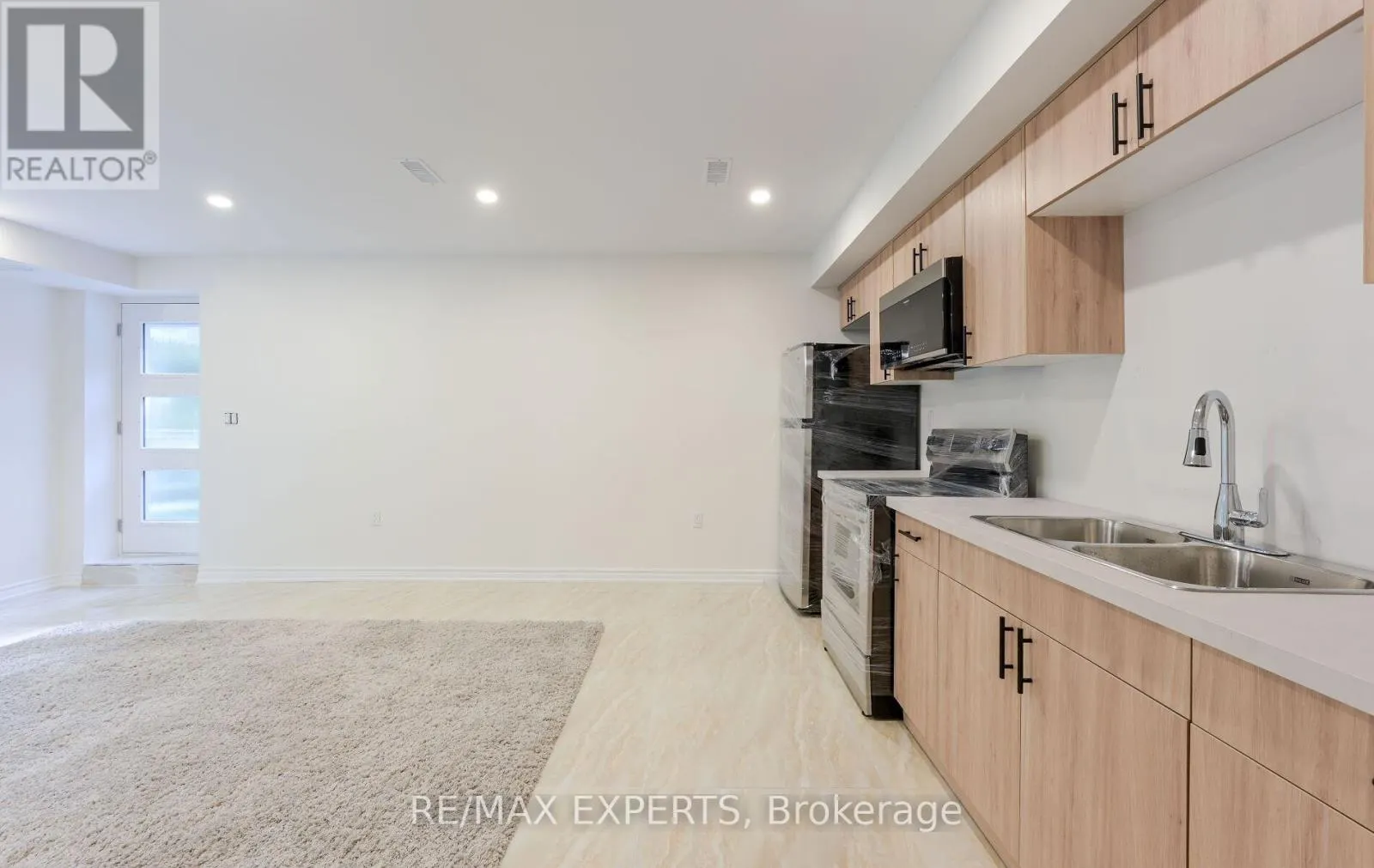 UNIT A BASEMENT - 209 RIDGE ROAD