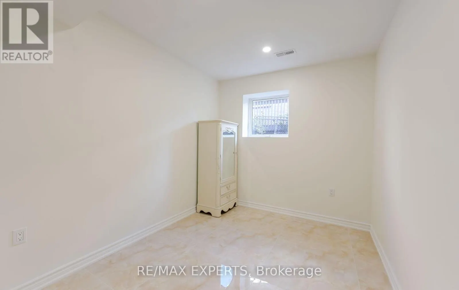 UNIT A BASEMENT - 209 RIDGE ROAD