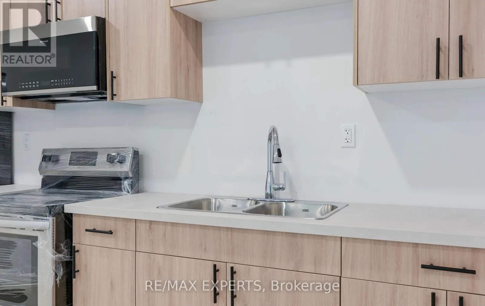 UNIT A BASEMENT - 209 RIDGE ROAD