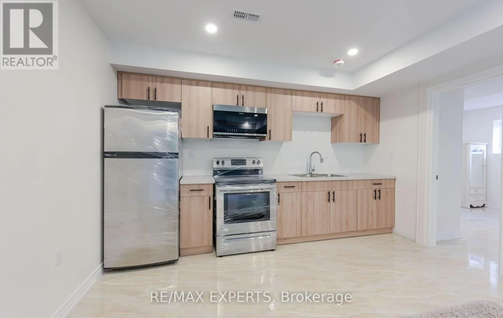UNIT A BASEMENT - 209 RIDGE ROAD